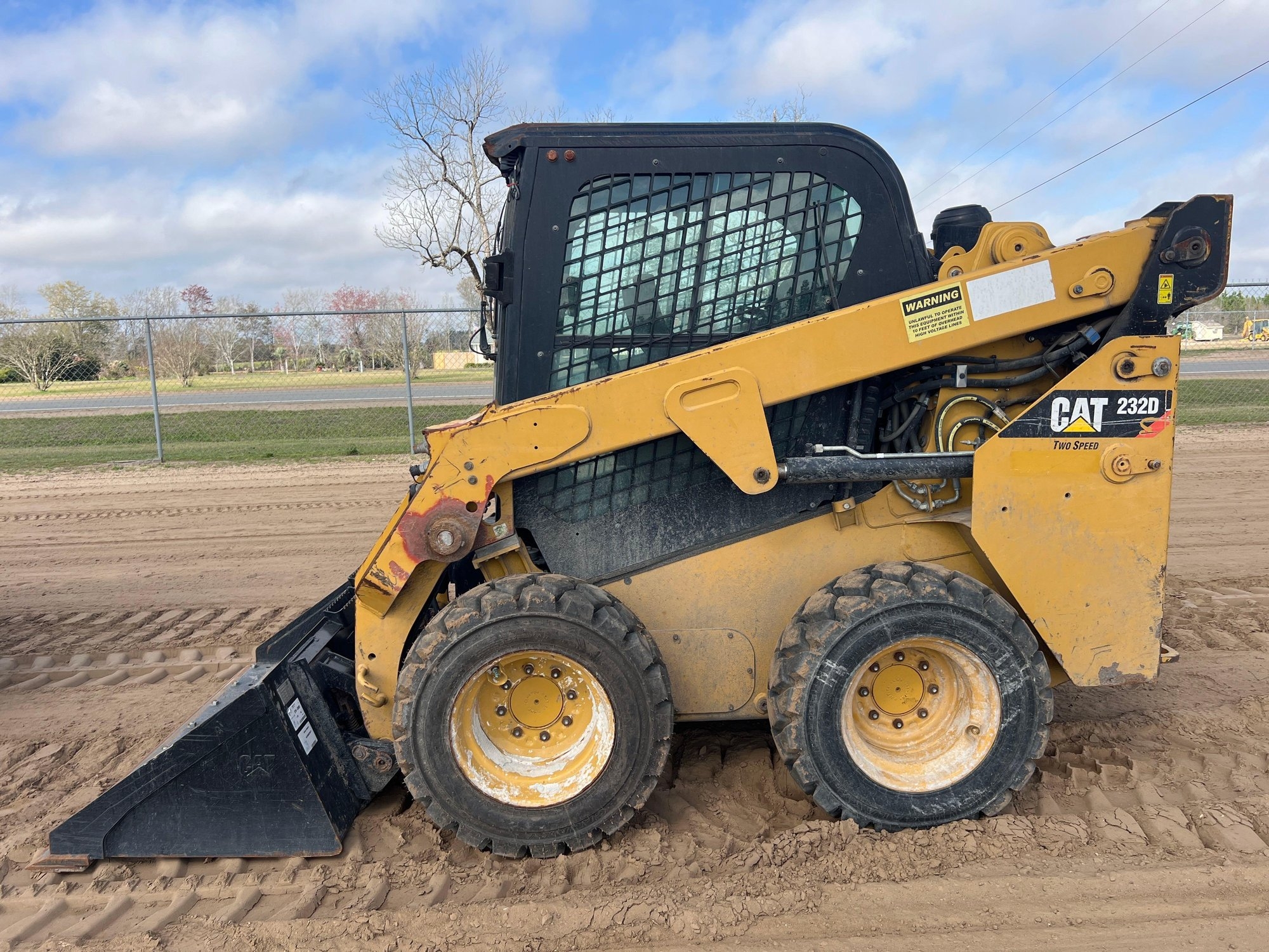 2018 CATERPILLAR 232D SKID STEER (A64279)