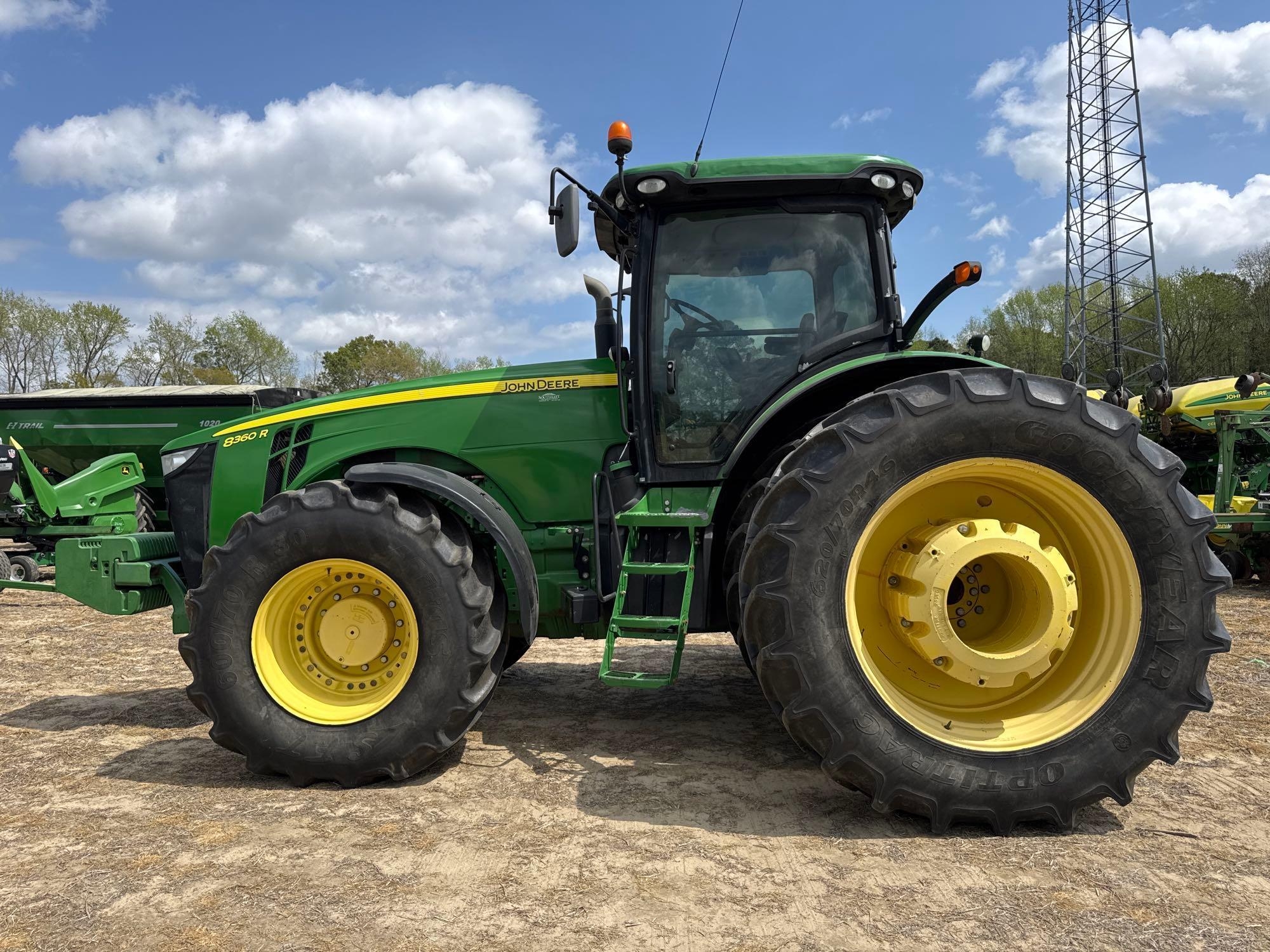 JOHN DEERE 8360R TRACTOR (A64278)