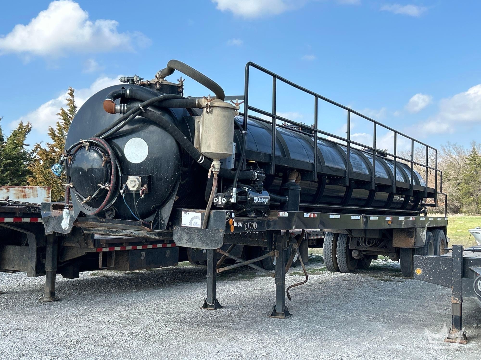 2011 Black Troxell T120 Vacuum/Water Hauler (A64194)