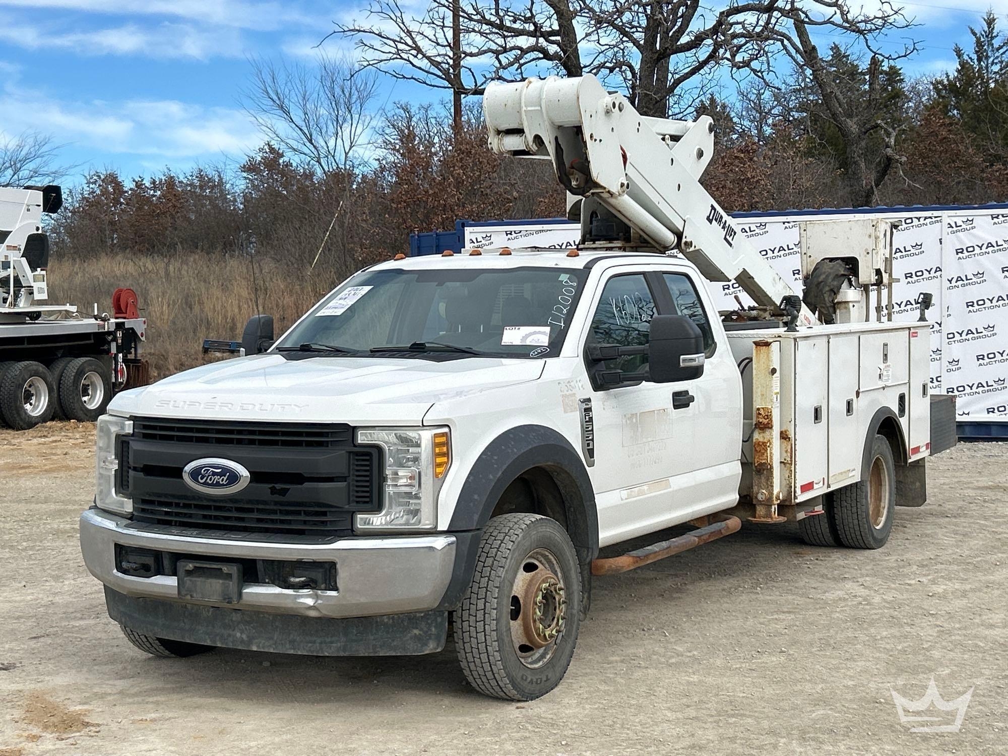 2017 Ford F-550 4x4 Dur-A-Lift DTAXS39 39ft. Bucket Truck (A60352)