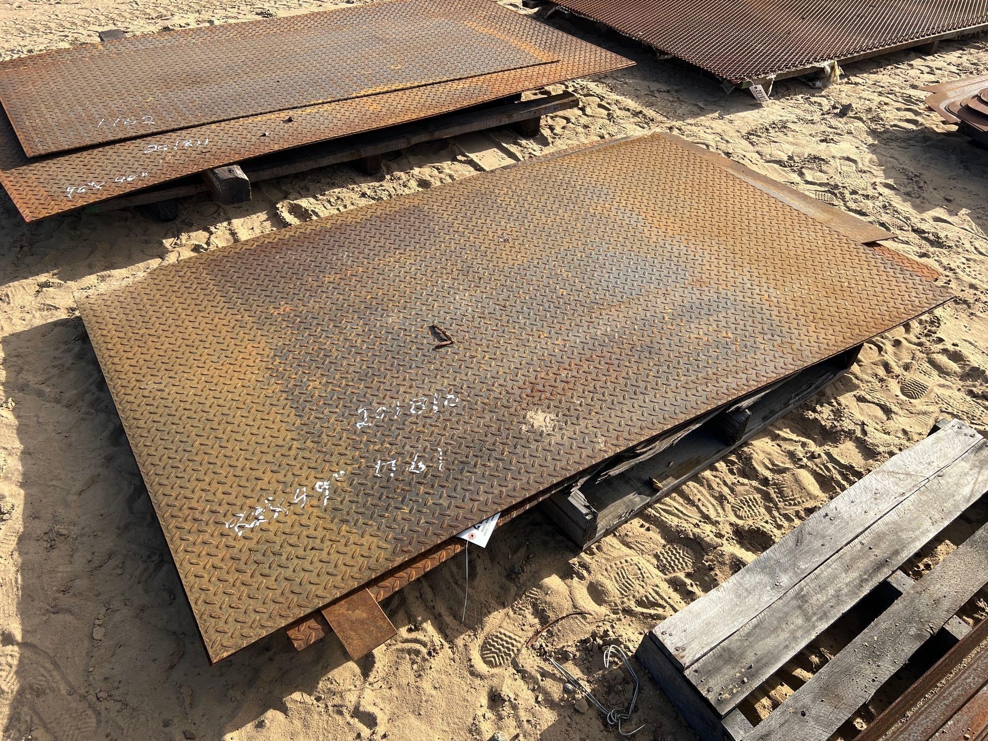 BUNDLE OF 82" X 49" DIAMOND PLATE SHEET METAL (A54756)