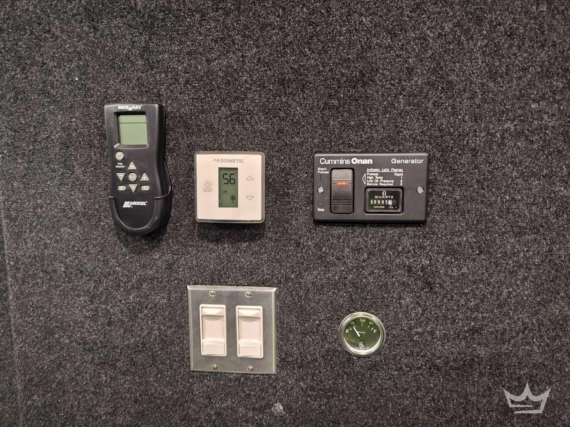 2025 Precisions Provencal 22ft. 5th wheel Mobile Office/ Showroom Trailer (A64556)