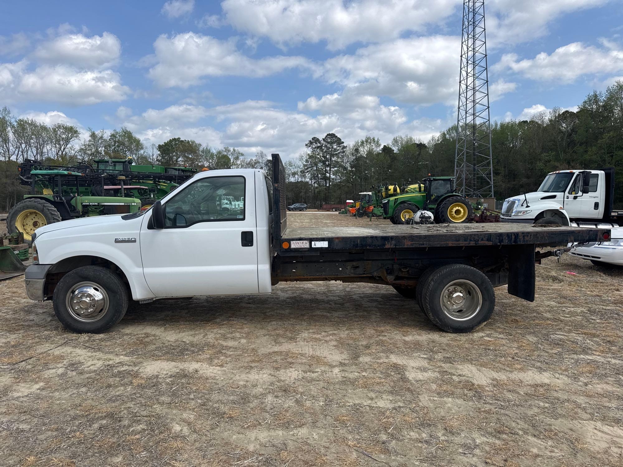 2011 FORD F-350 FLATBED DUMP TRUCK (A64278)