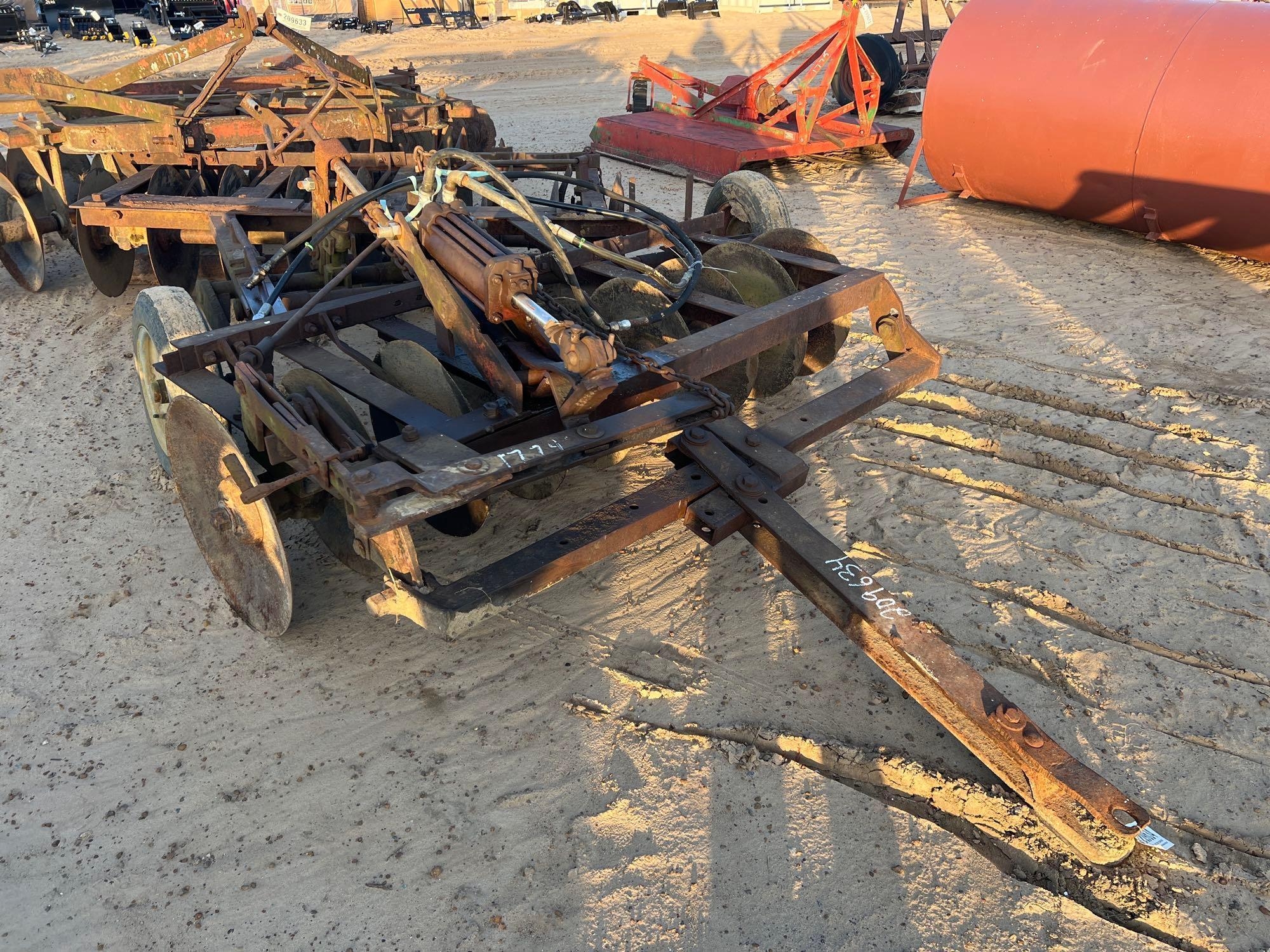 6' OFF SET DISC HARROW (A60430)