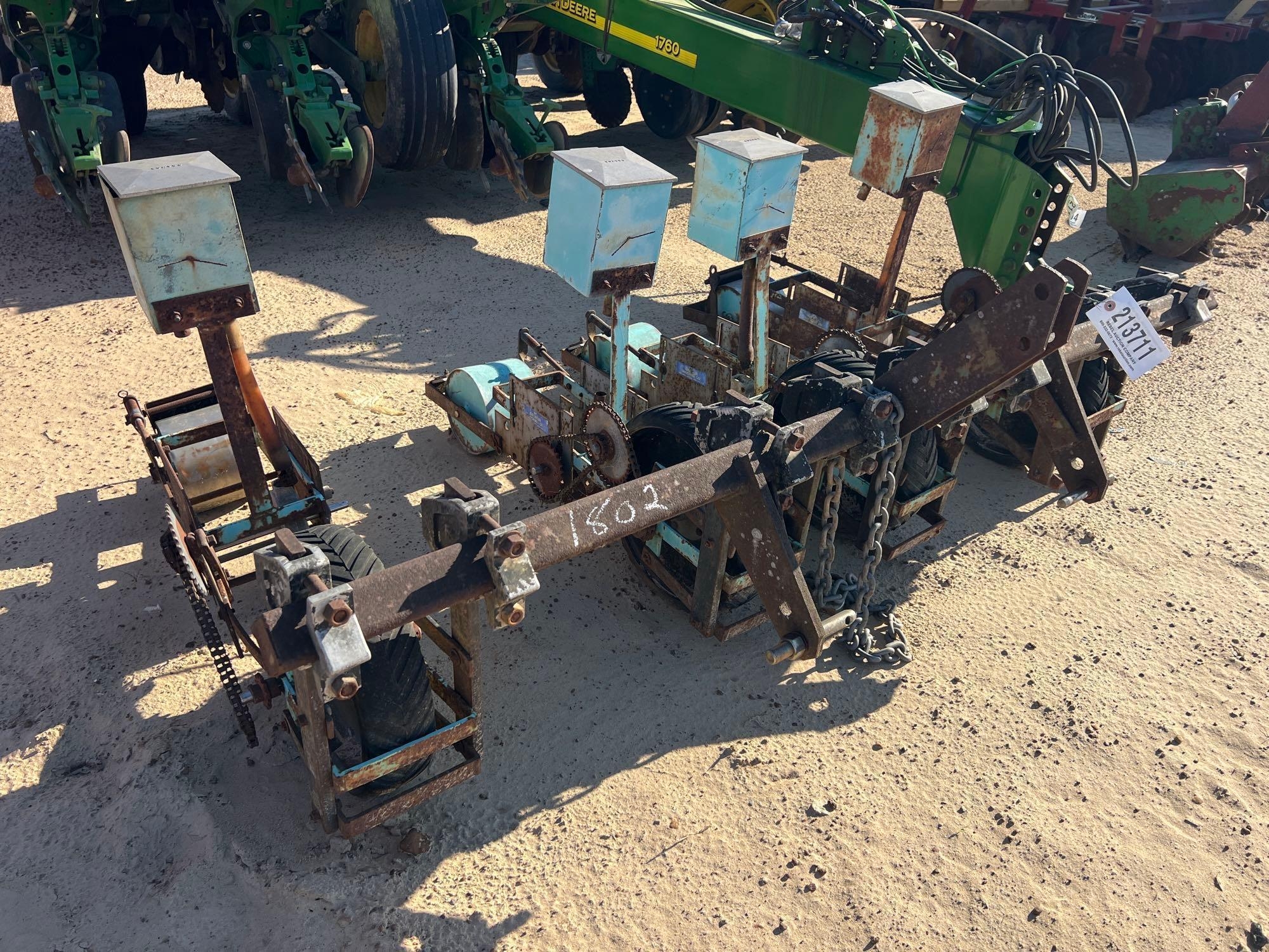 GAMOR MACHINE CO. 4R VEGATABLE SEED PLANTER, 3PT (A64280)