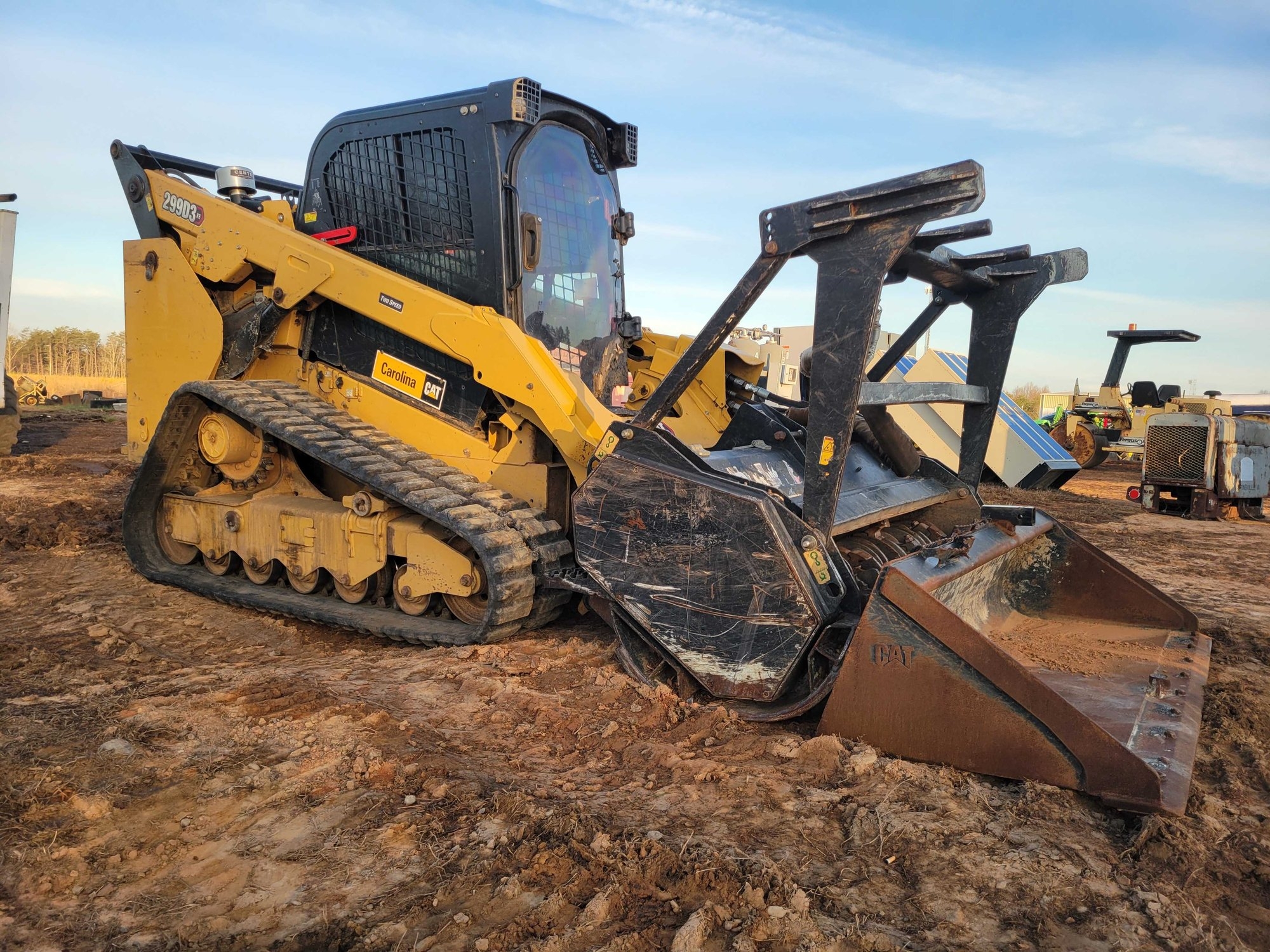 2021 CAT 299D3xe Skid Steer w/ 2021 CAT HN415c Mulching Head (A62613)