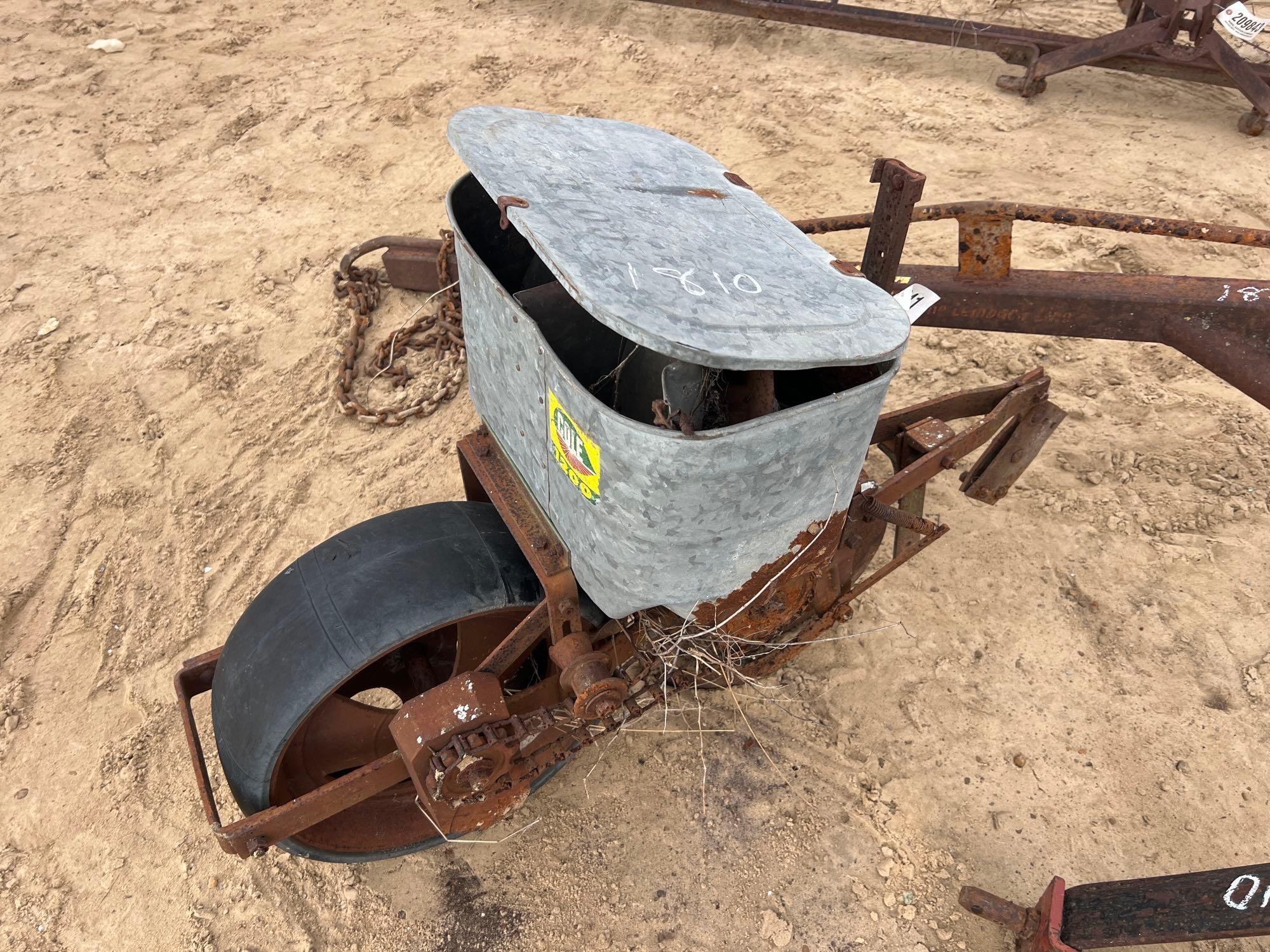 COLE 1 ROW PLANTER (A60430)