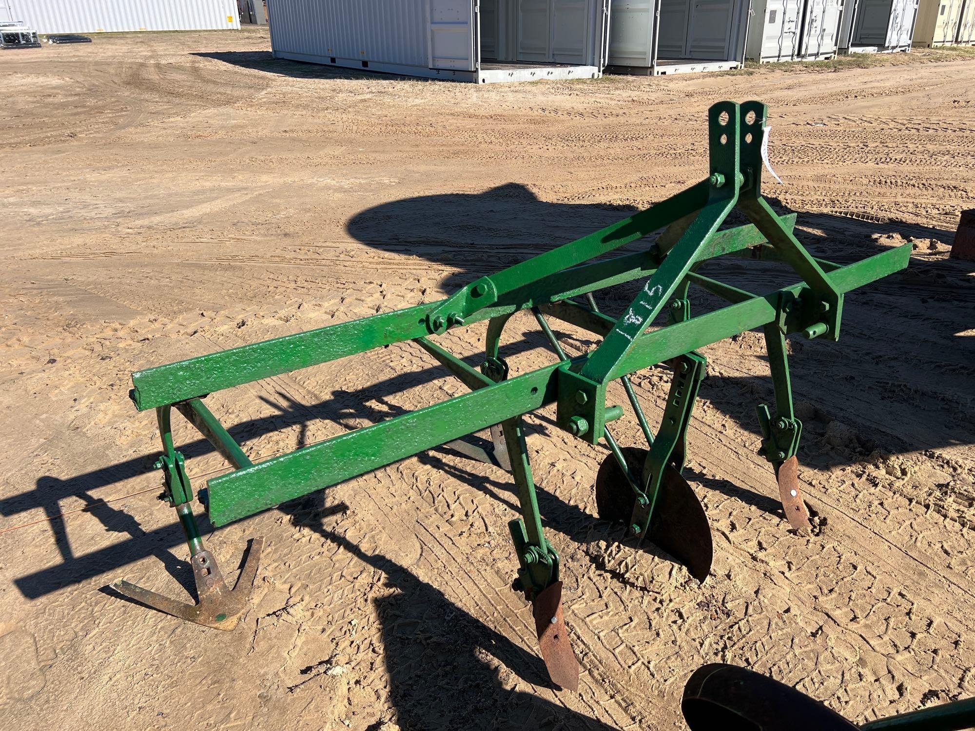(2) ROW CULTIVATOR (A58375)