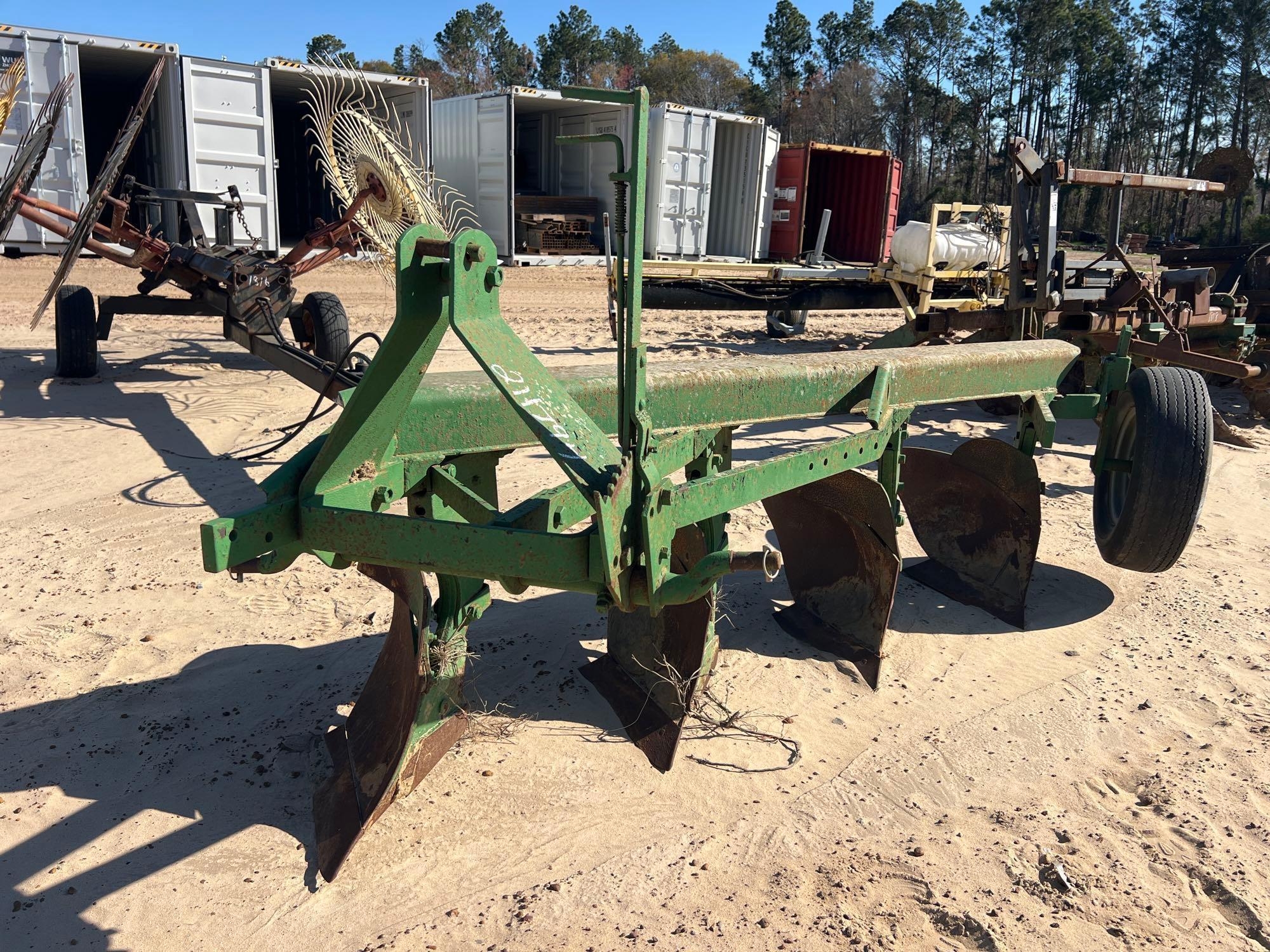 (4) BOTTOM TURN PLOW (A64280)
