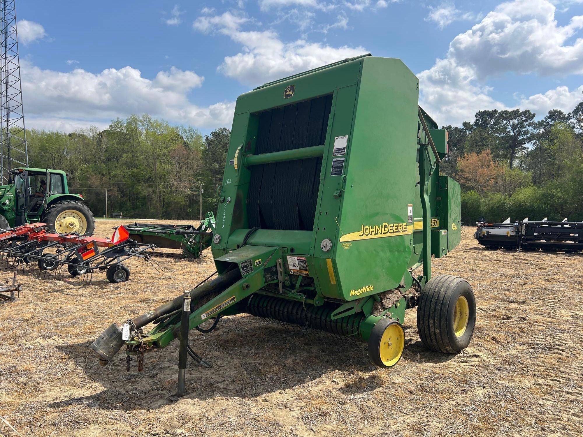 JOHN DEERE 467 ROUND BALER (A64278)