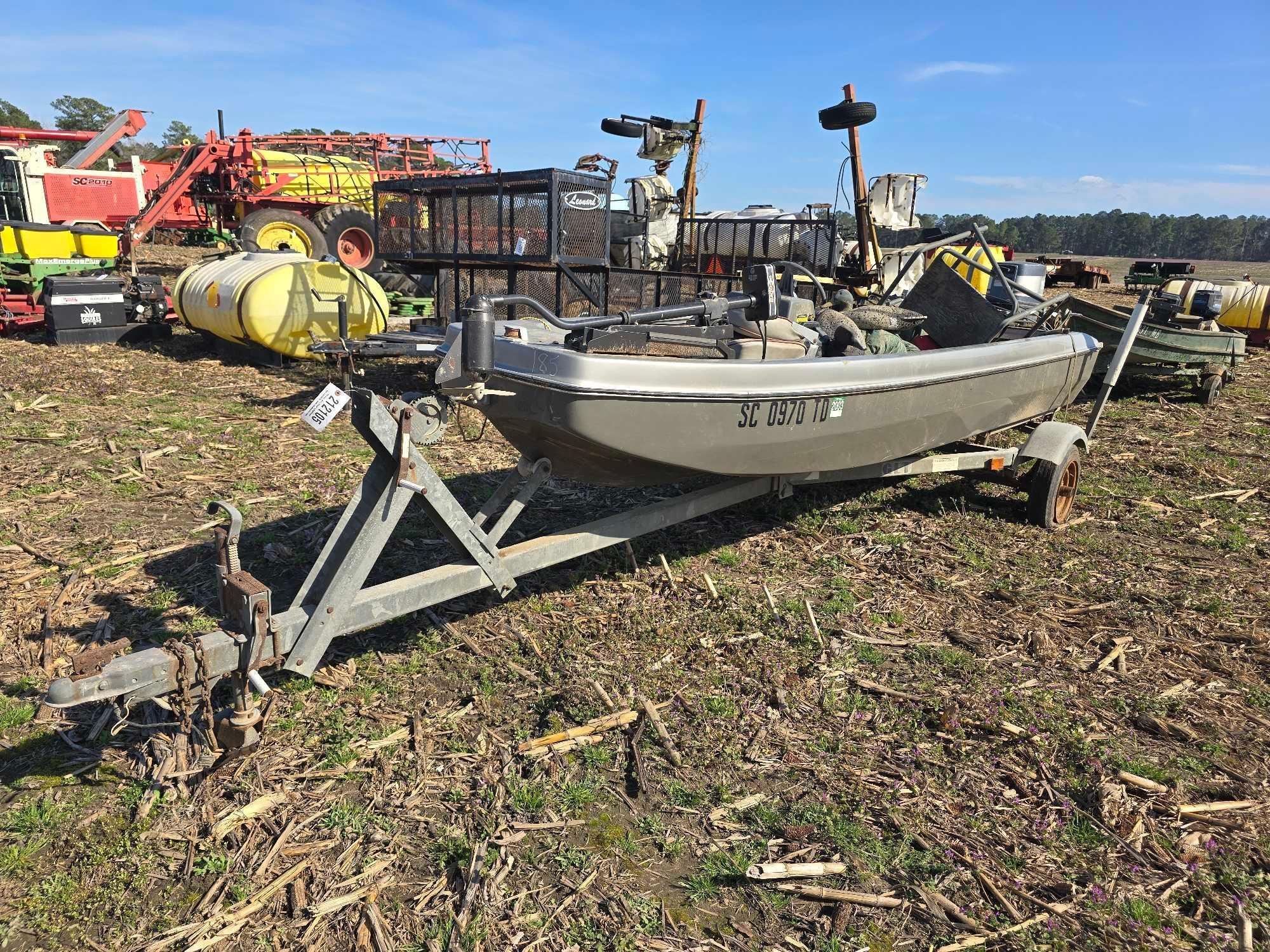 FIBERGLASS EAGLE BOAT W/ YAMAHA MOTOR (A63291)