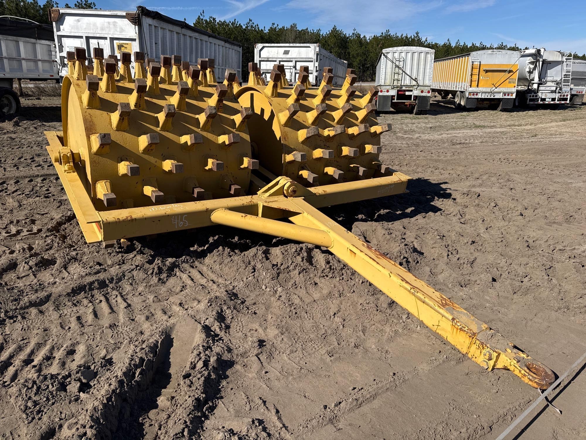 (LIKE NEW) HOLMES SHEEPS FOOT ROLLER (A63290)