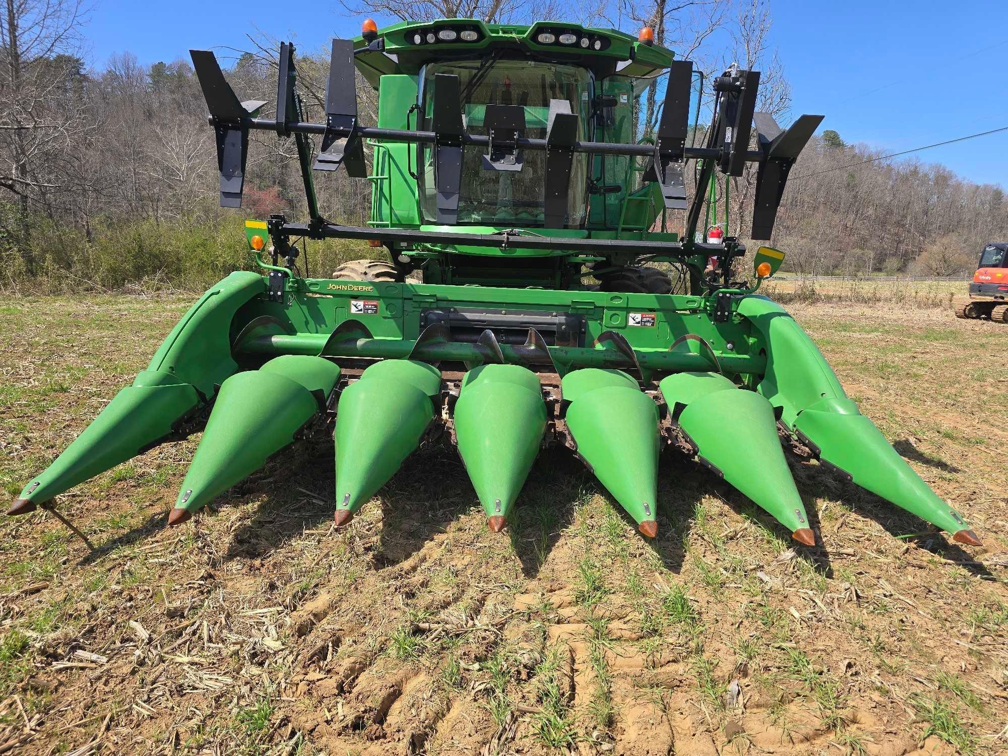 JOHN DEERE 606C - 6R30" CORN HEAD (A64277)