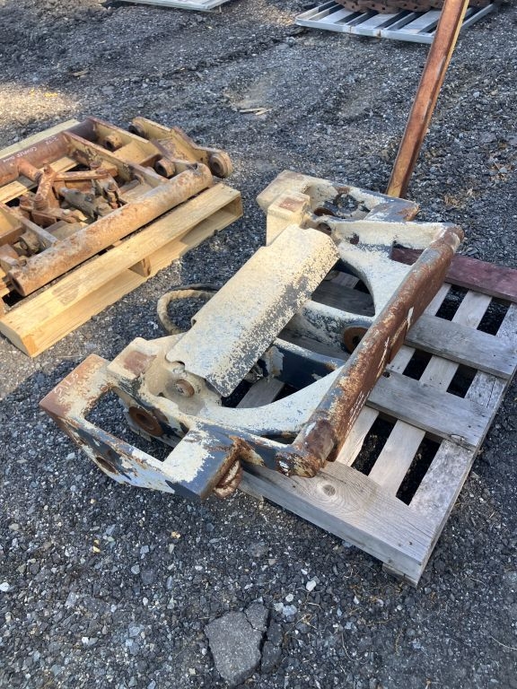 DEERE 544K Quick Attach Coupler (A68134)