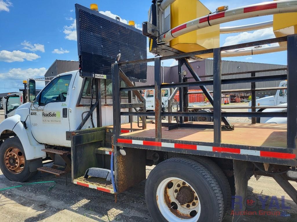 2000 Ford F-650 TMA Attenuator Truck (A49461)