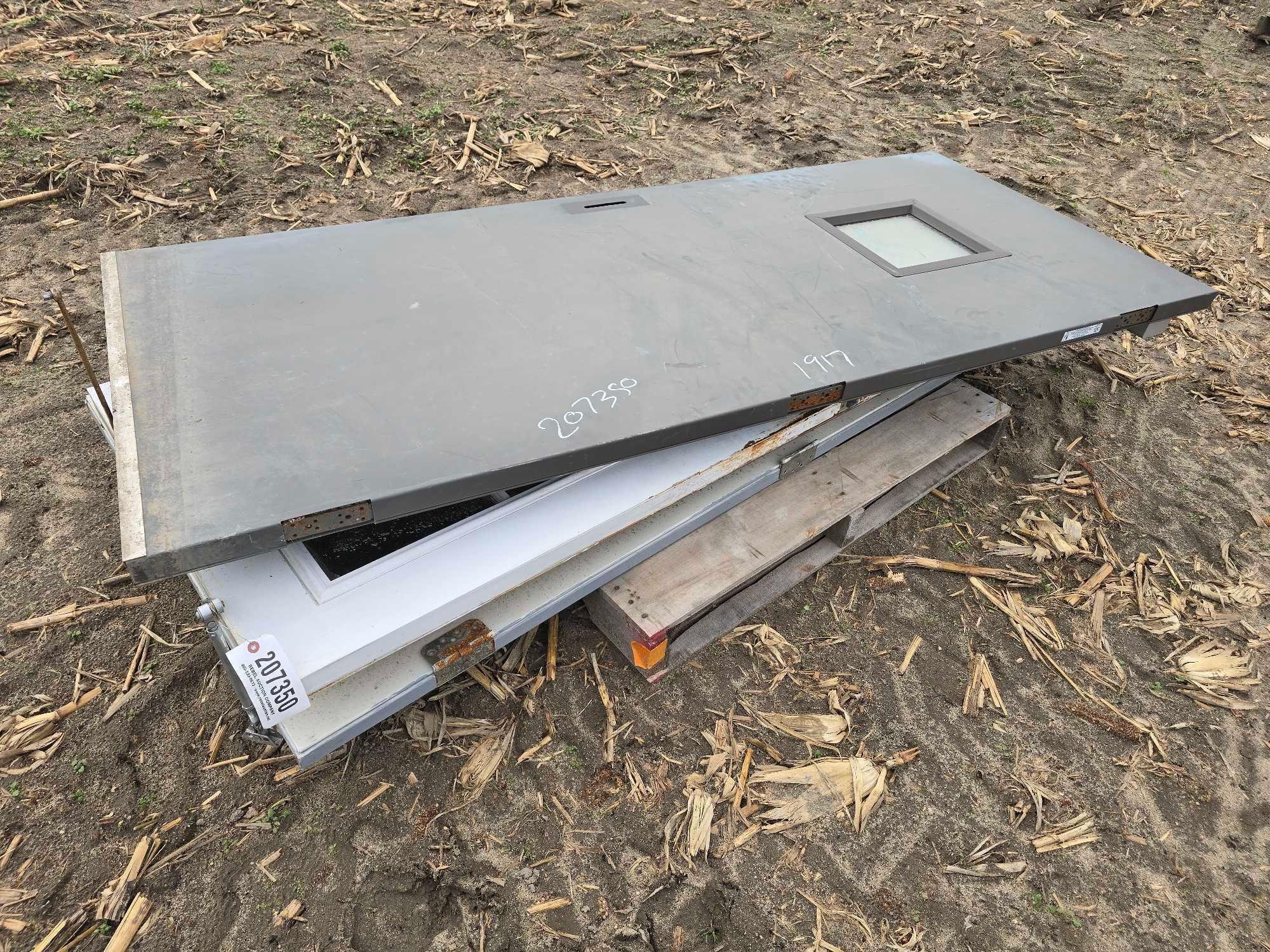 LOT OF METAL DOORS (A58374)