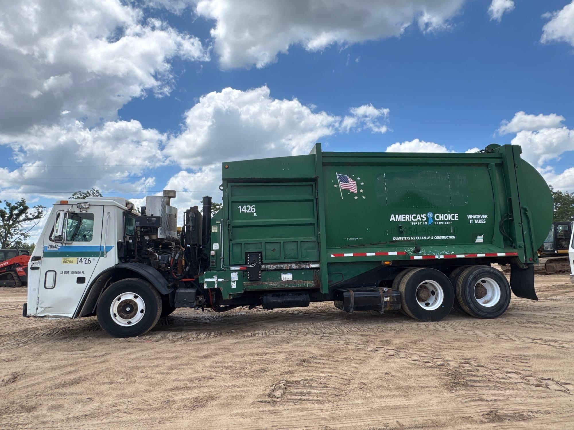 2014 MACK ELITE LEU613 GARBAGE TRUCK (A51243)