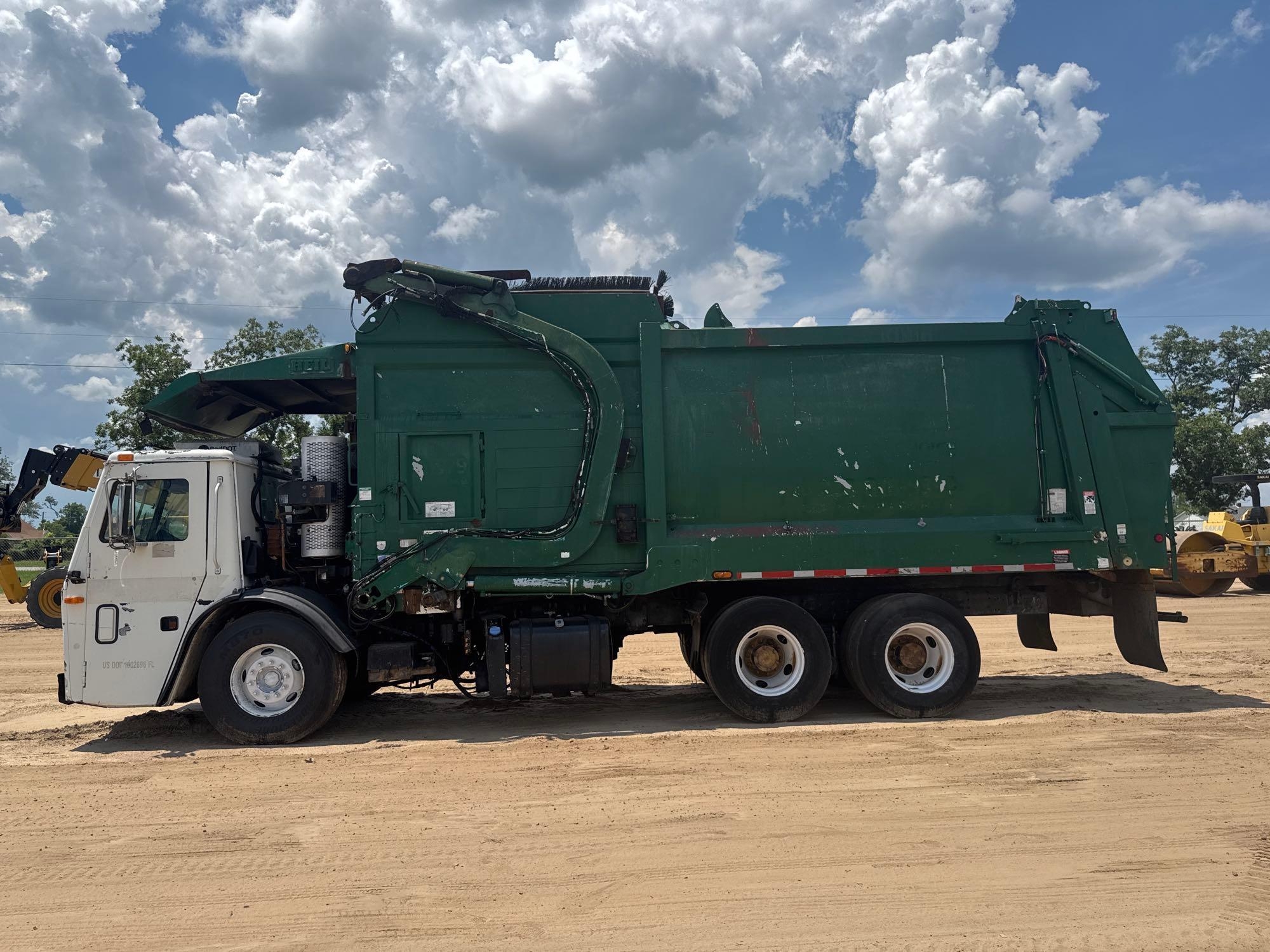 2013 MACK ELITE LEU613 GARBAGE TRUCK (A51243)