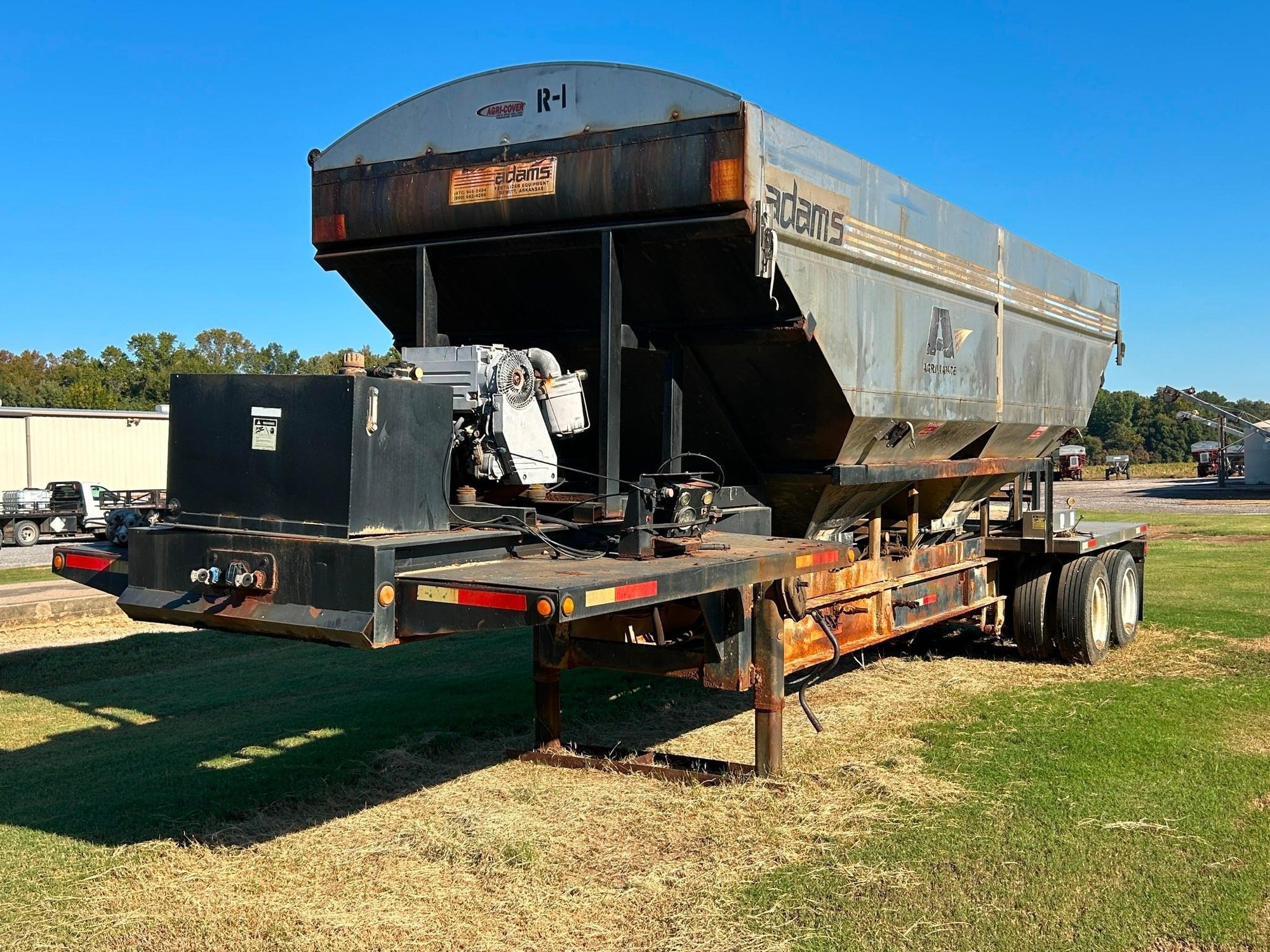 Magnolia Trailer with Adams 25 Ton Fertilizer Tender (A63118)