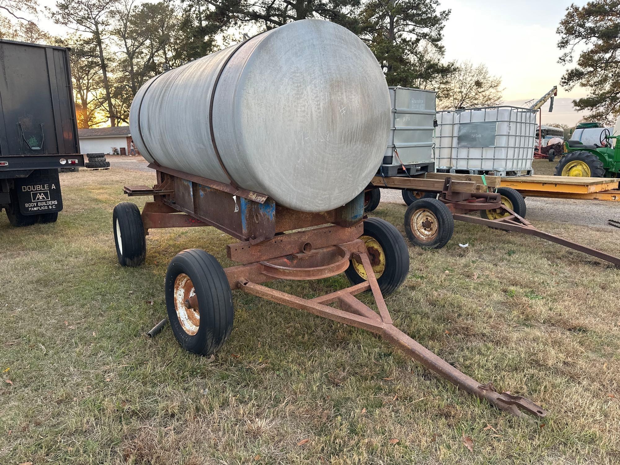 JOHN BLUE 1000 GALLON ALUMINUM NURSE TANK (A52708)