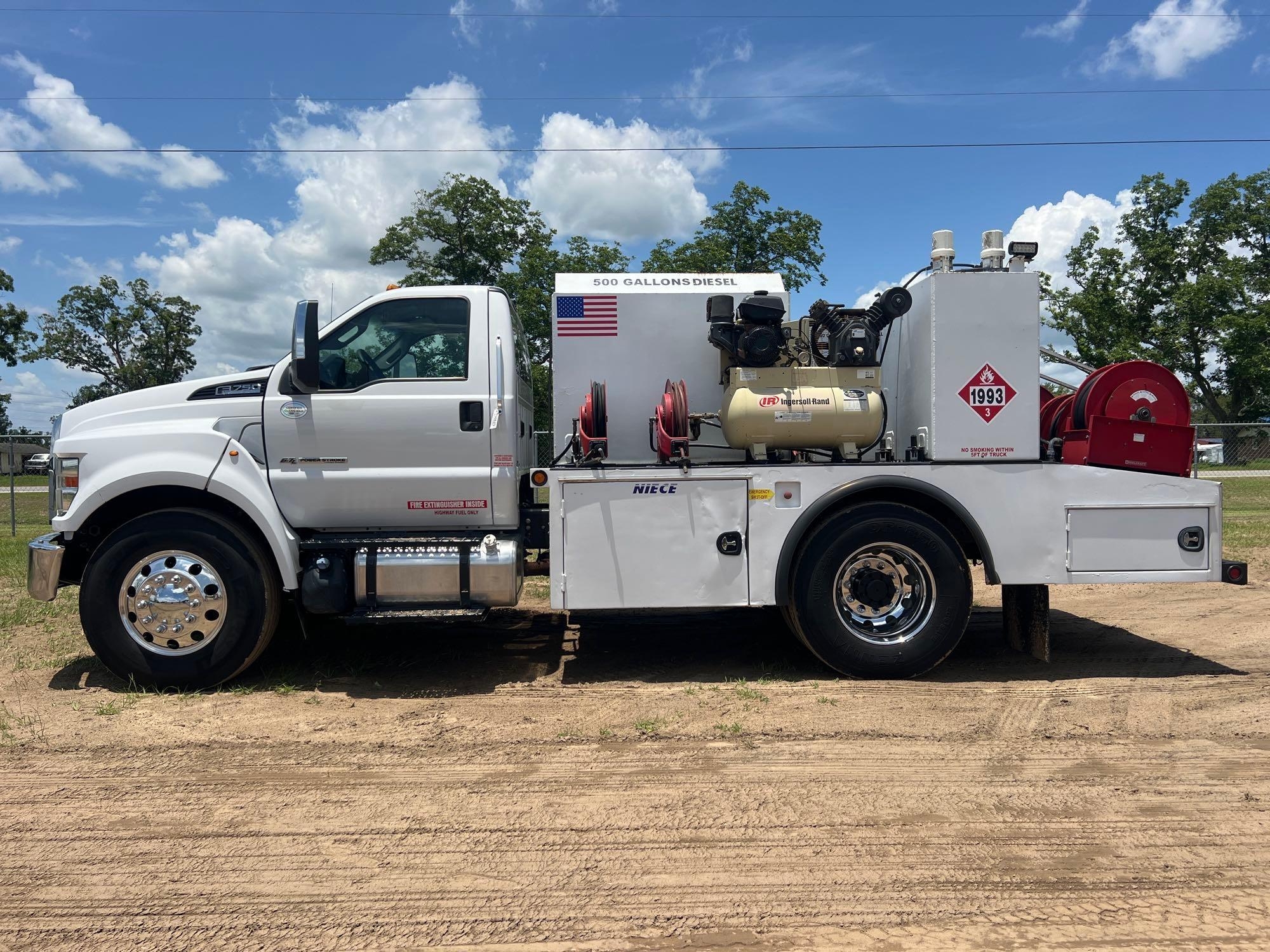 2017 FORD F-750 SUPER DUTY FUEL TRUCK (A50459)