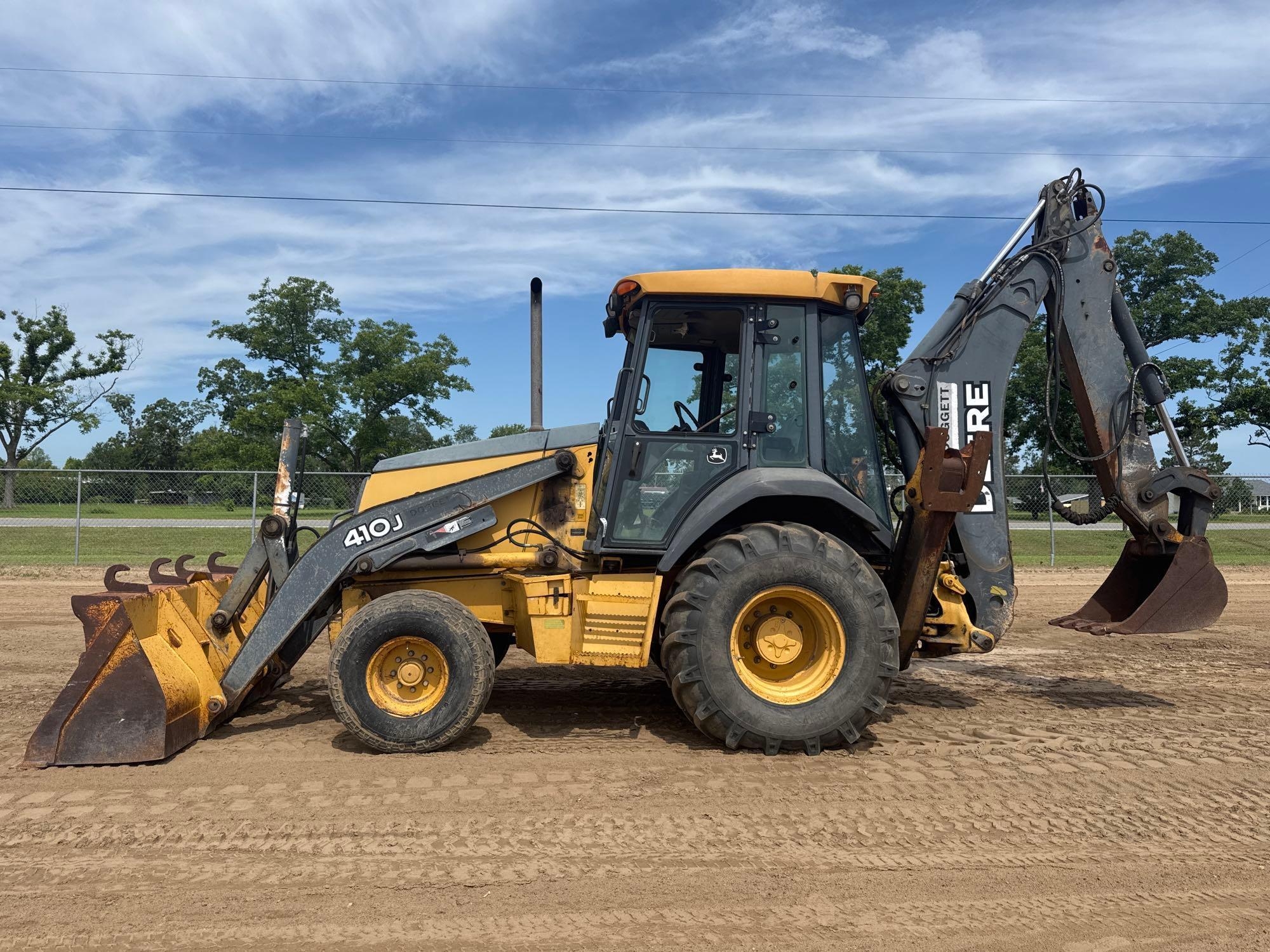 2010 JOHN DEERE 410J BACKHOE (A50458)