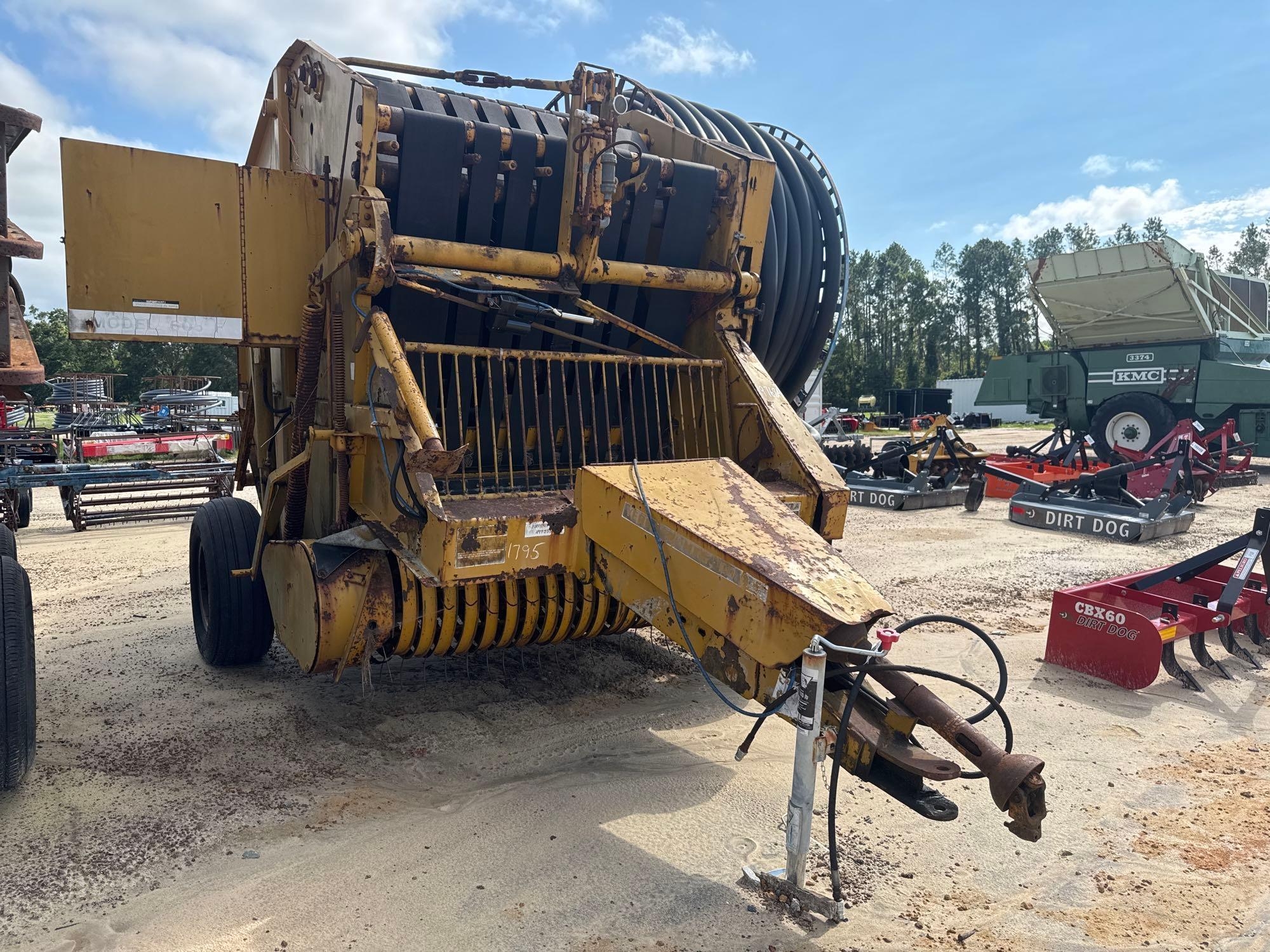 VERMEER 605F ROUND HAY BALER (A51247)