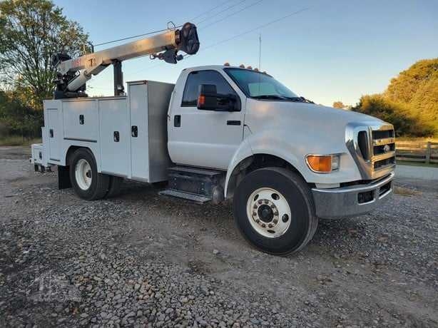2013 FORD F750 XLT SD SERVICE CRANE TRUCK (A62613)