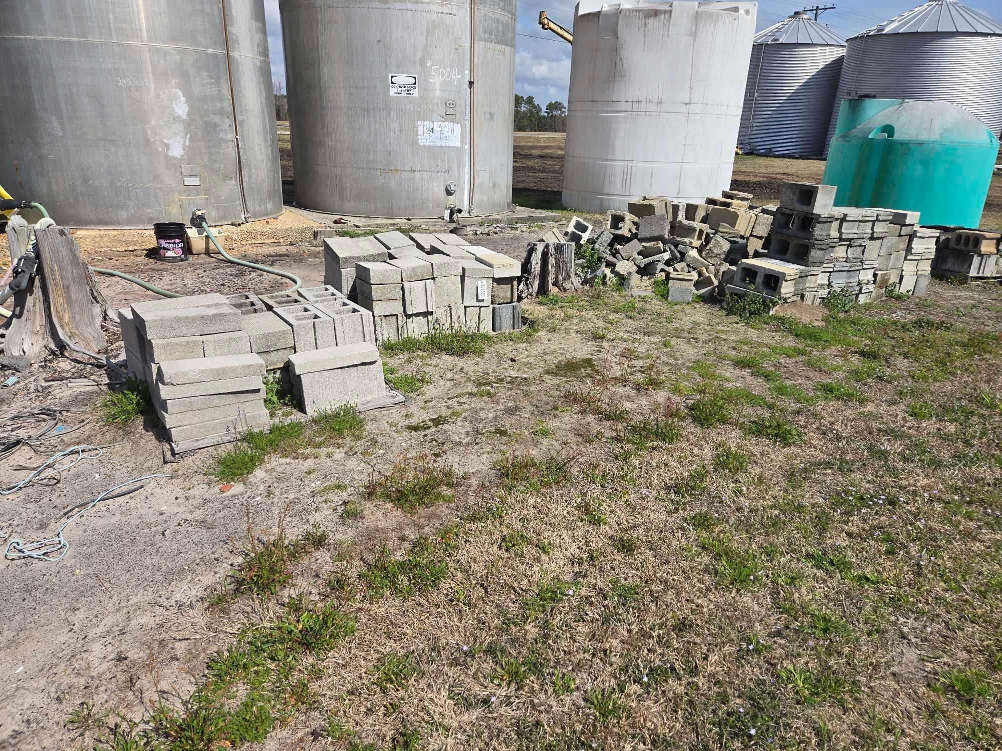 ALL CEMENT BLOCKS & HALF BLOCKS (A63291)