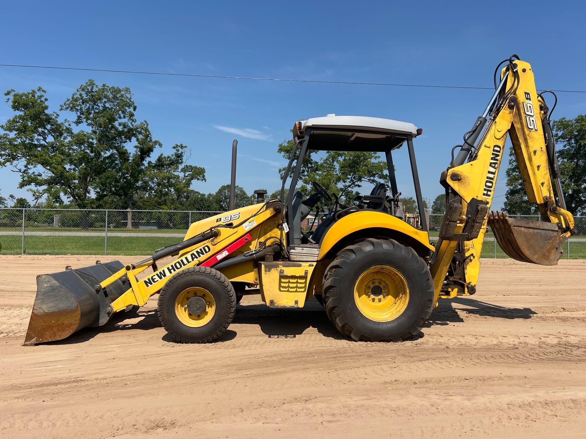 2008 NEW HOLLAND B95 BACKHOE (A51242)