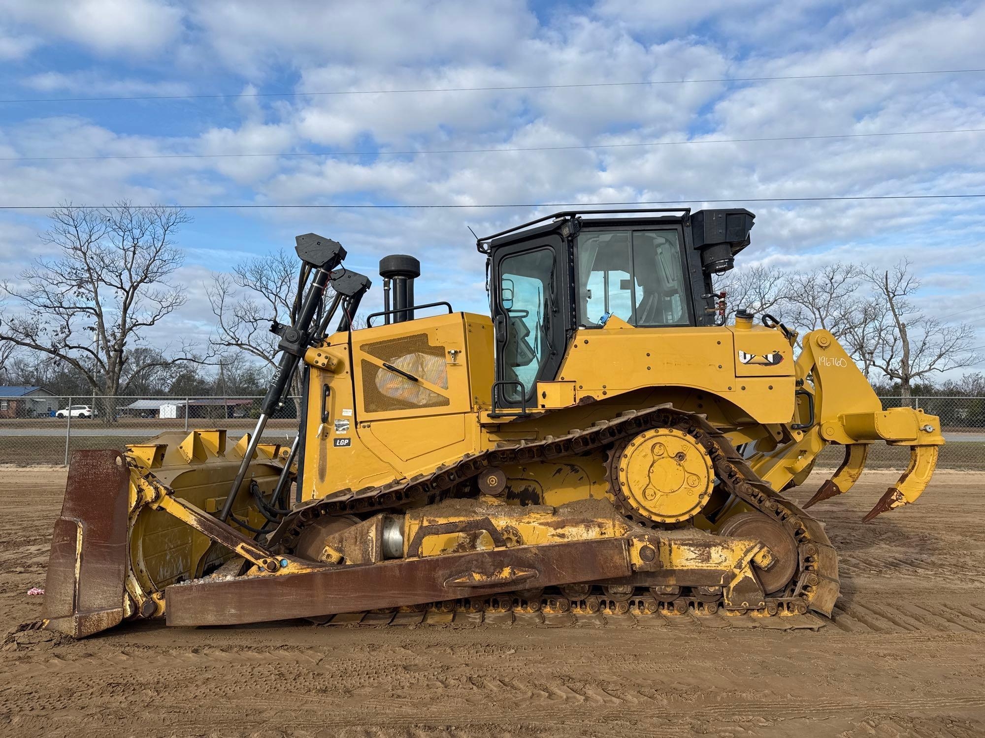2020 CATERPILLAR D6 LGP CRAWLER DOZER (A60429)