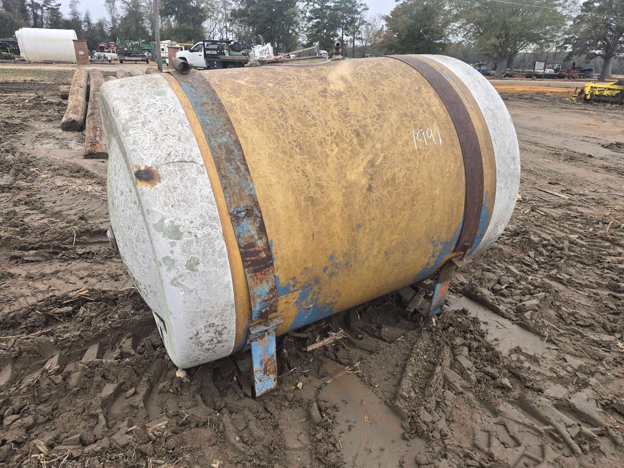 500 GAL FIBER GLASS TANK (A58374)