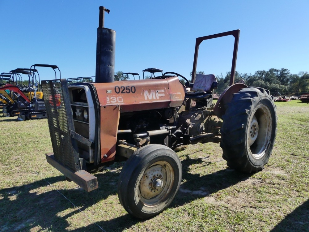 Massey Ferguson 230 (A56469)