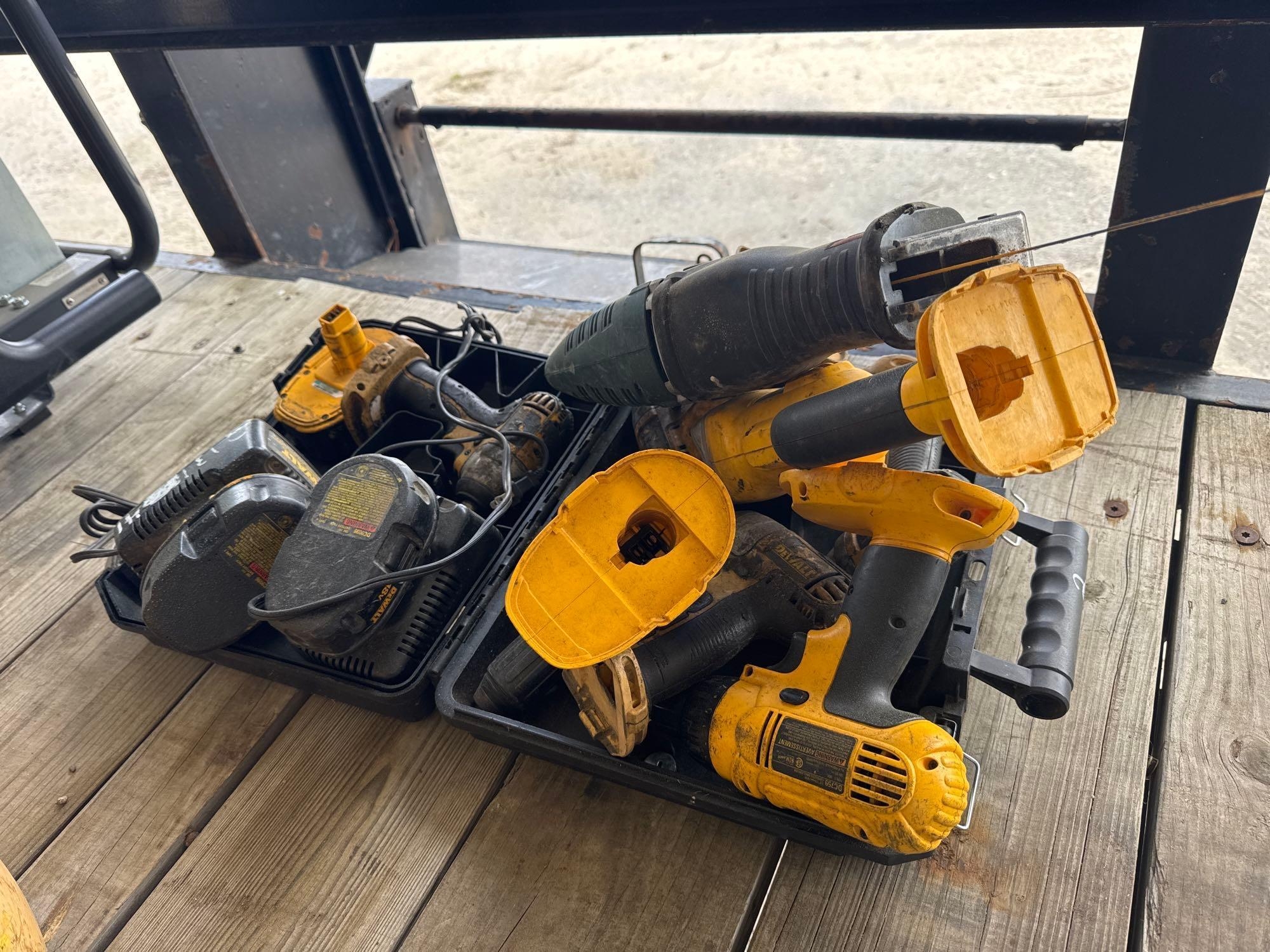 DEWALT 18V TOOL SET, METABO RECIP. SAW (A64276)