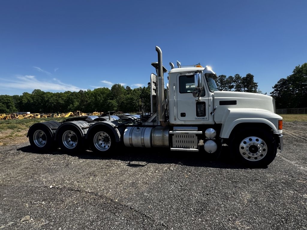 2014 MACK PINNACLE CHU613 (A68134)