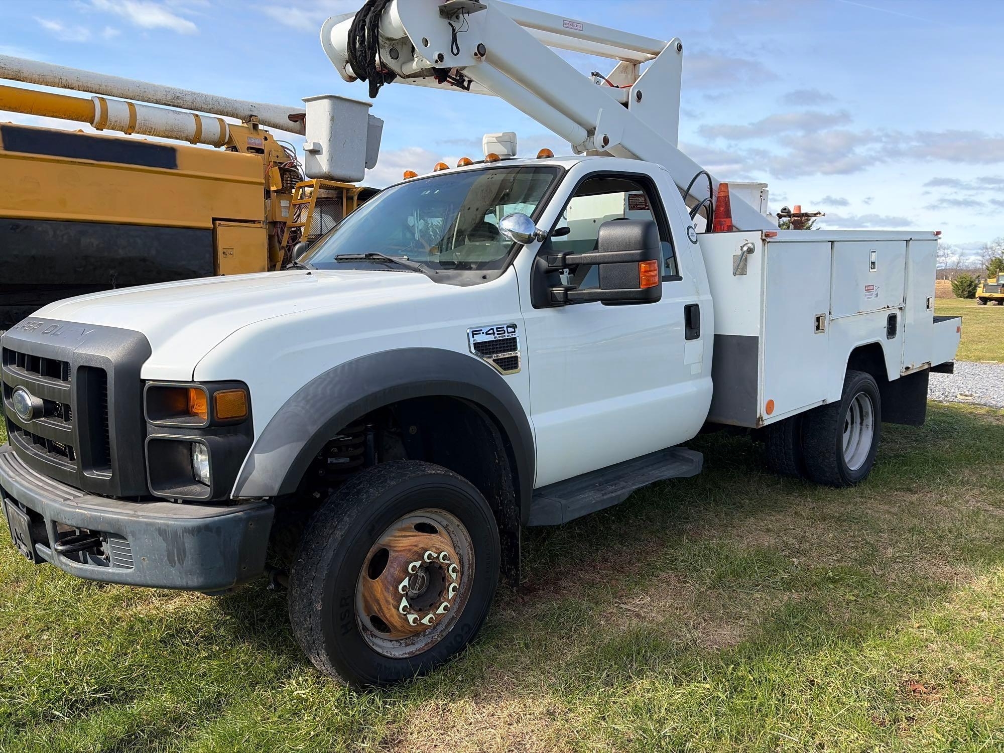 2009 Ford F450 XL Utility Bucket Truck (A55272)