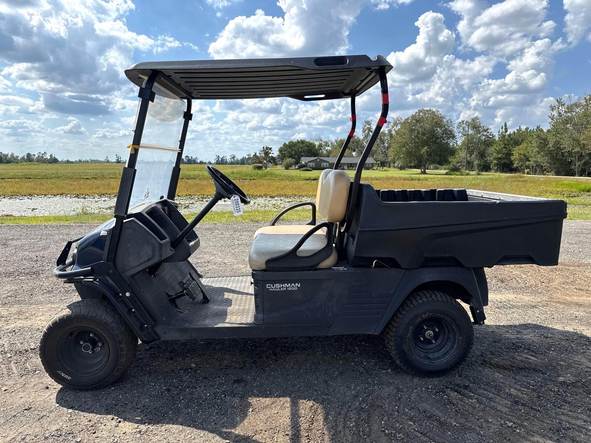 CUSHMAN HAULER 1200 GAS GOLF CART (A51406)