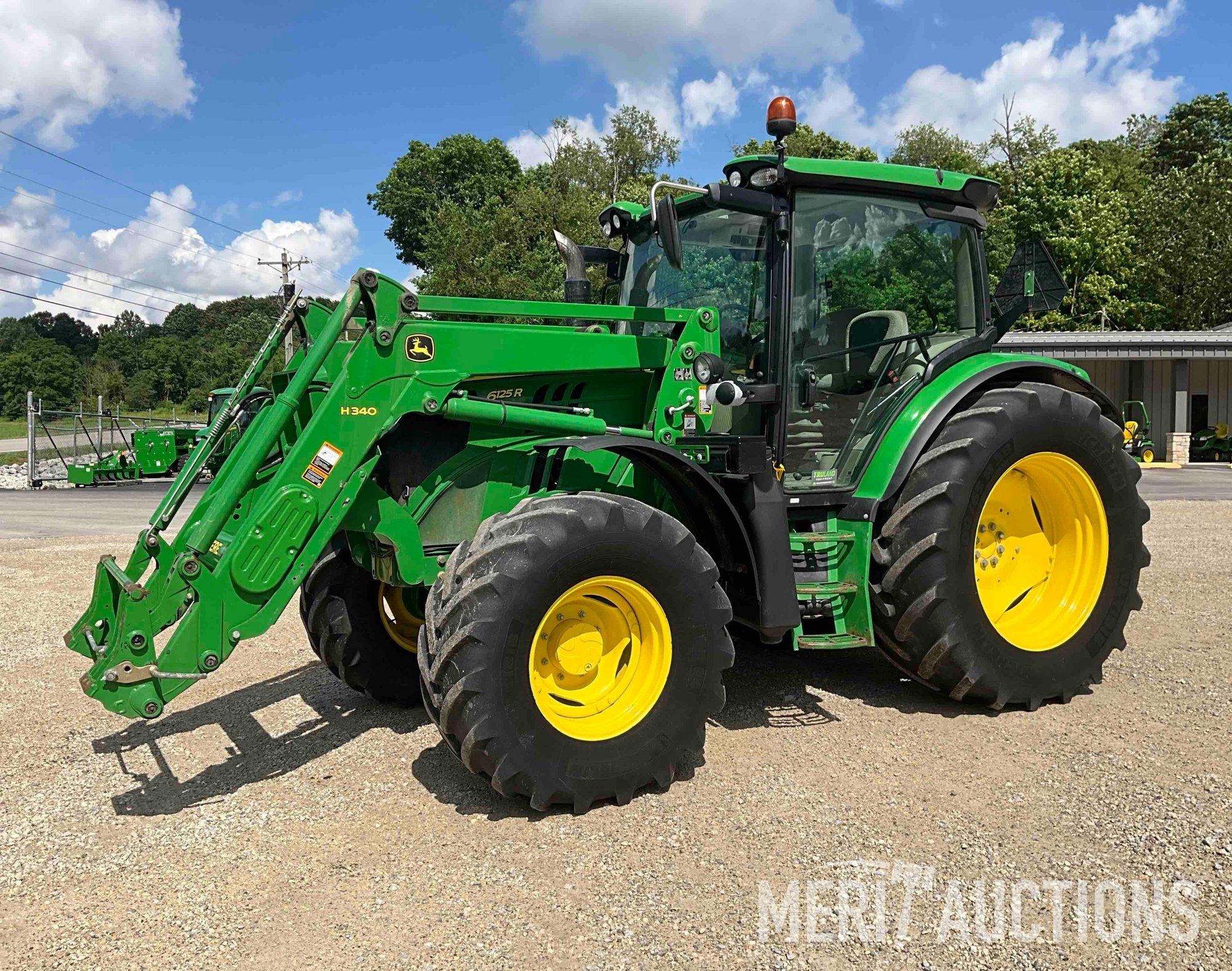 2014 John Deere 6125R utility tractor loader (A50657)