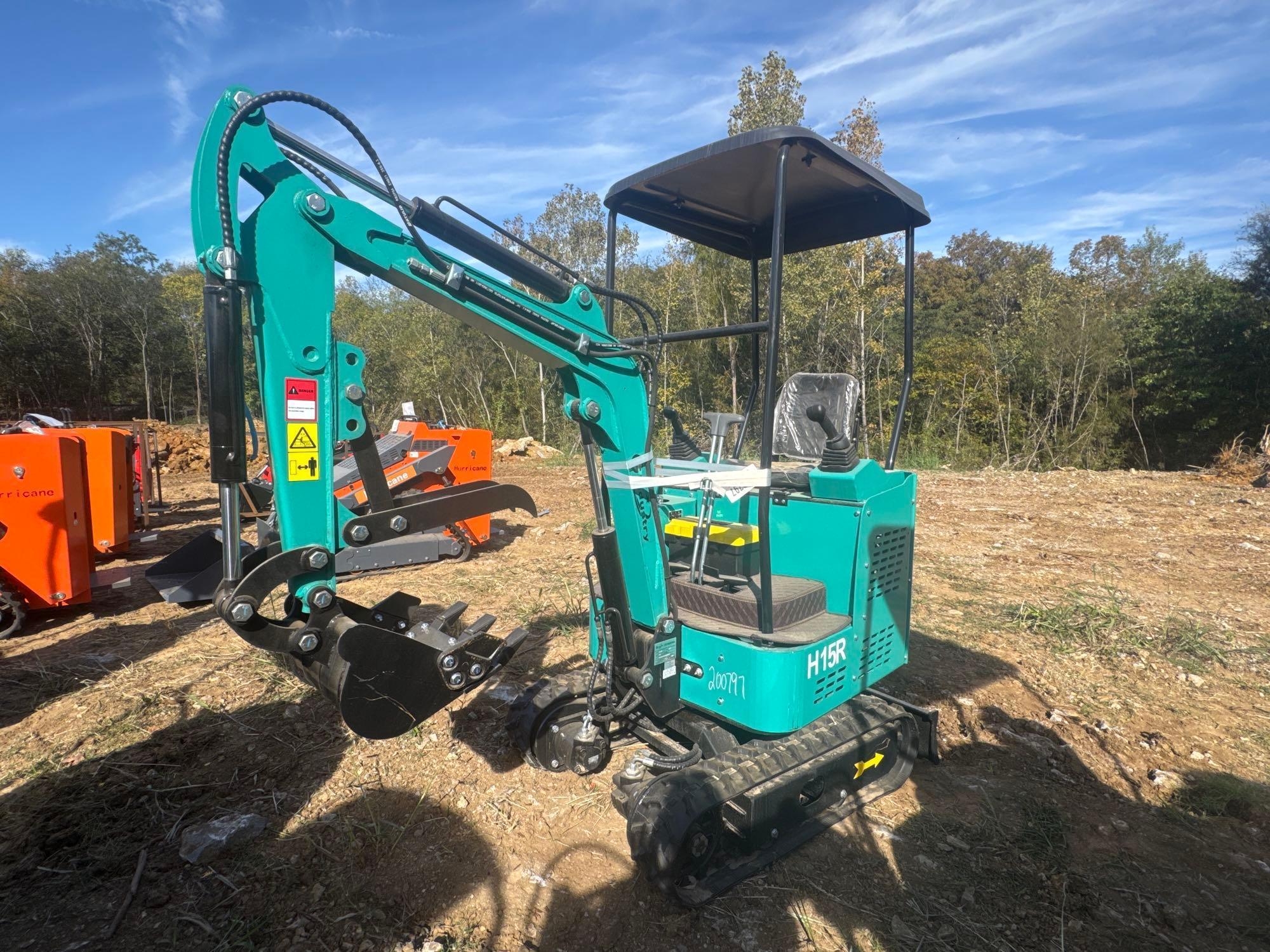 UNUSED CFG INDUSTRIAL H15R EXCAVATOR (A52706)