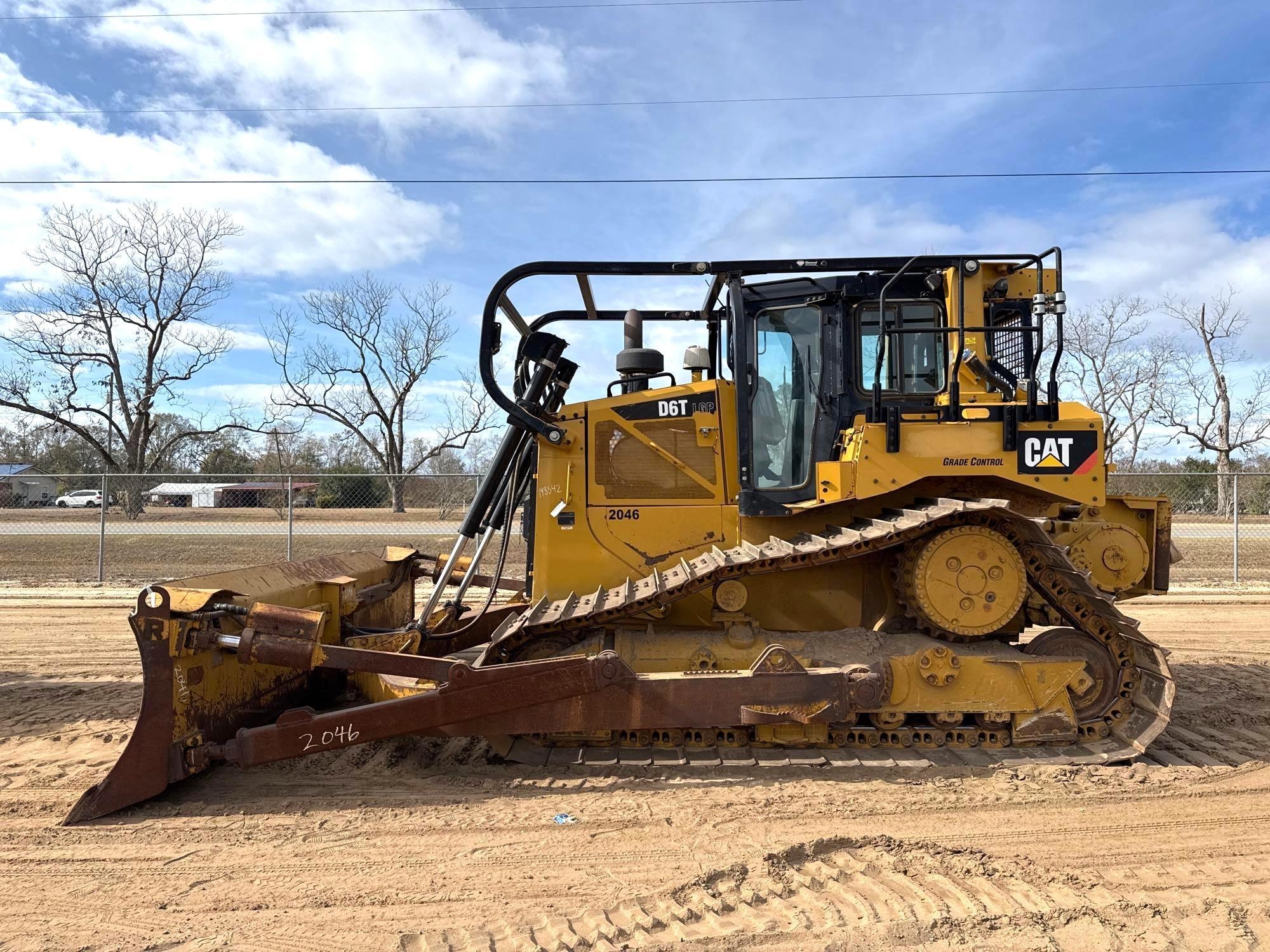 2019 CATERPILLAR D6T LGP HI TRACK CRAWLER DOZER (A60429)