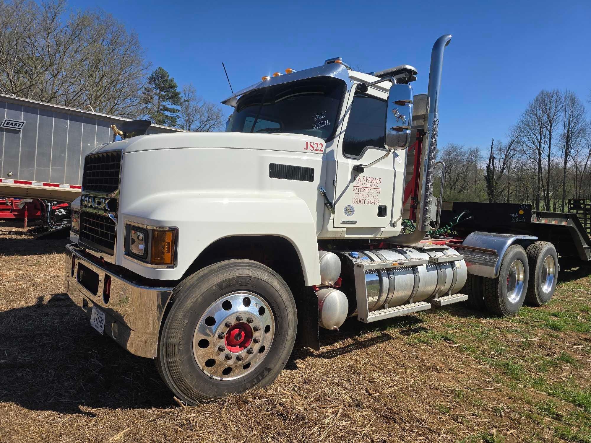 2022 MACK PINNACLE P146T DAY CAB ROAD TRACTOR (A64277)