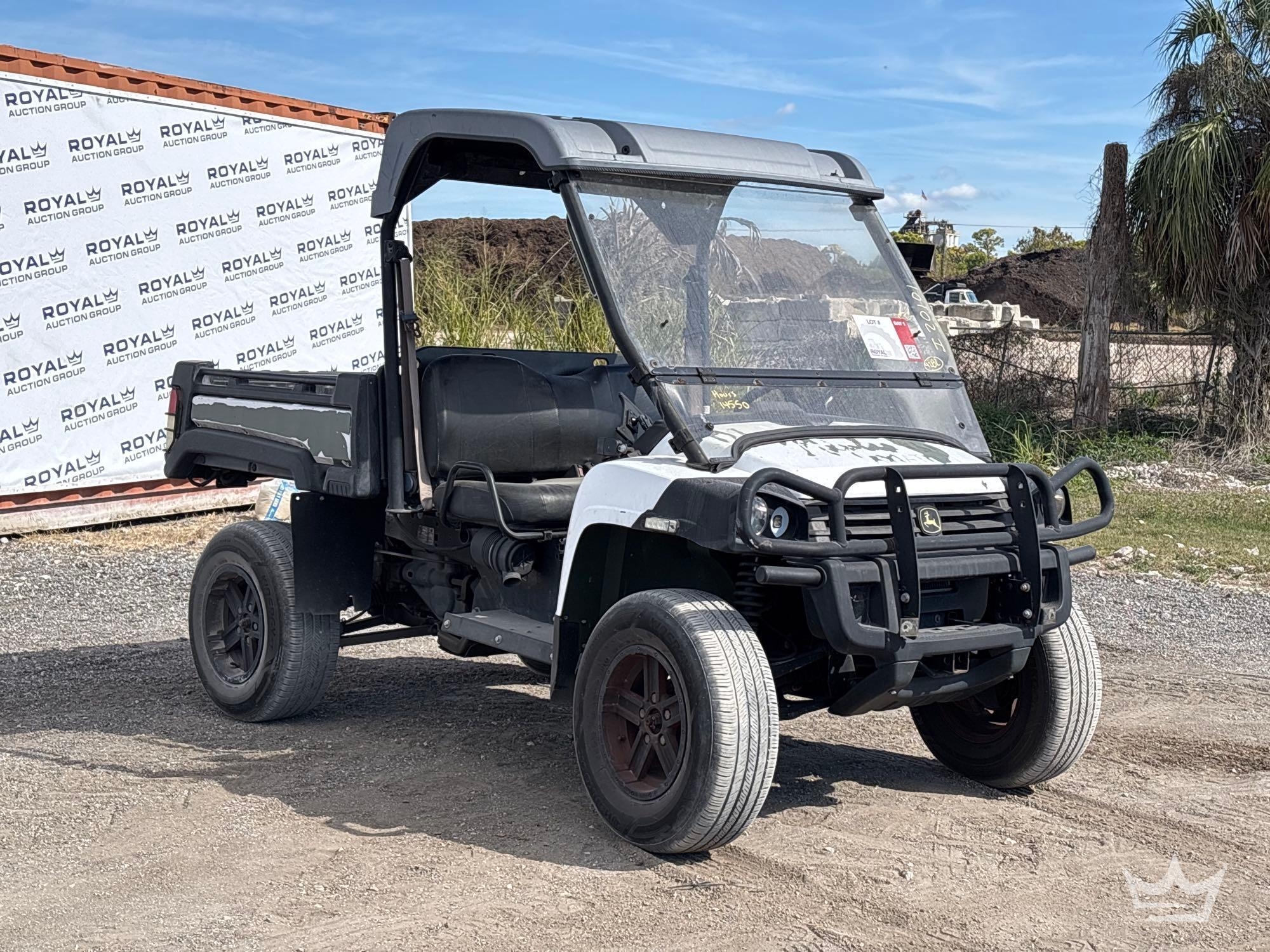 2017 John Deere 825i XUV Gas Utility Cart (A59228)