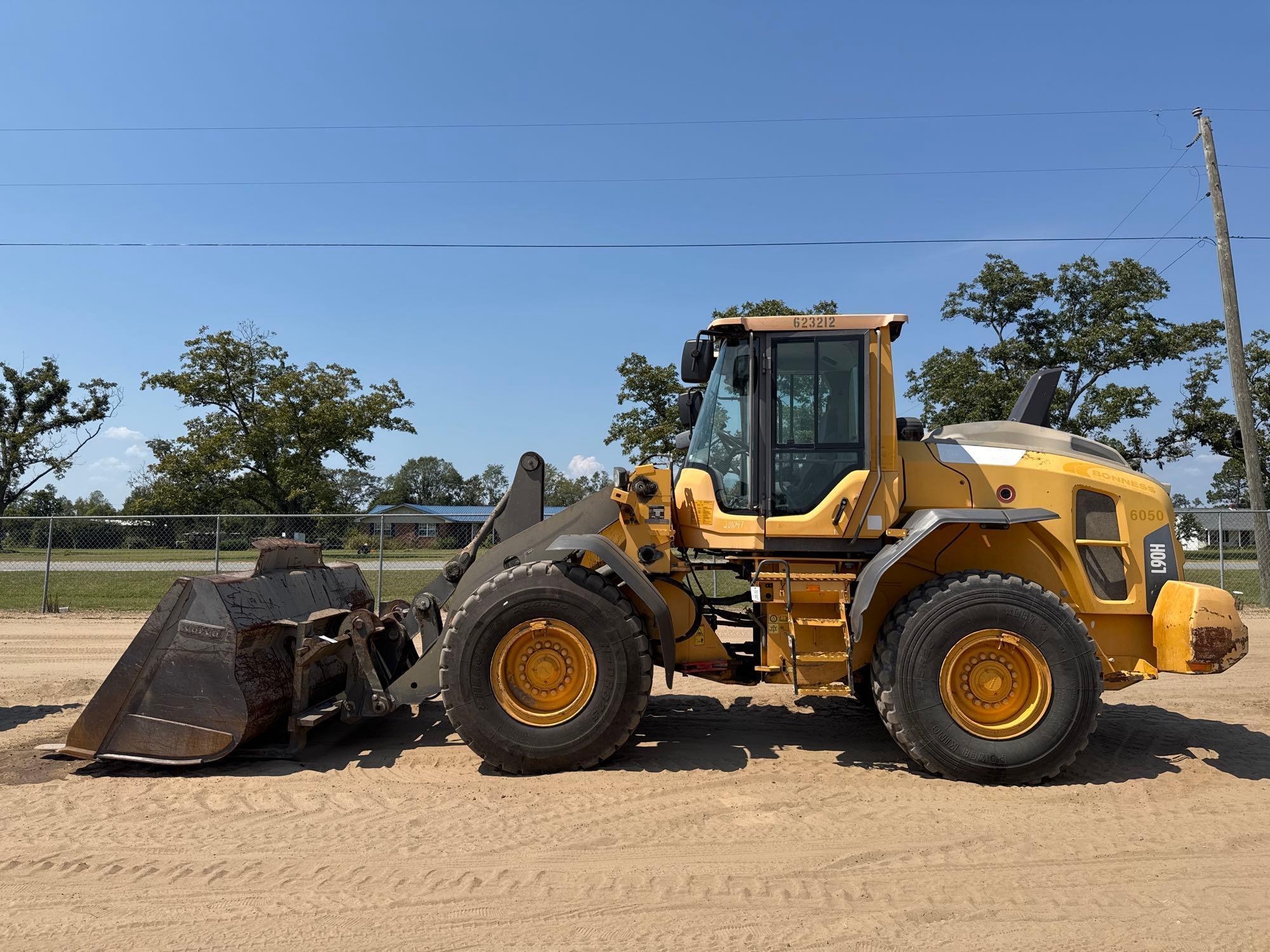2015 VOLVO L90H WHEEL LOADER (A52705)