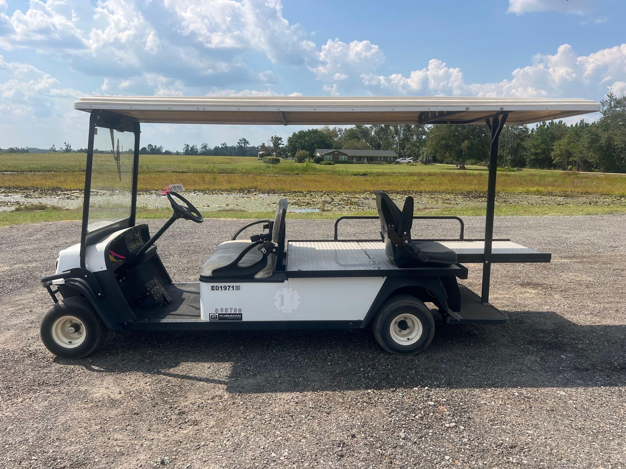 CUSHMAN SHUTTLE GOLF CART (A51406)