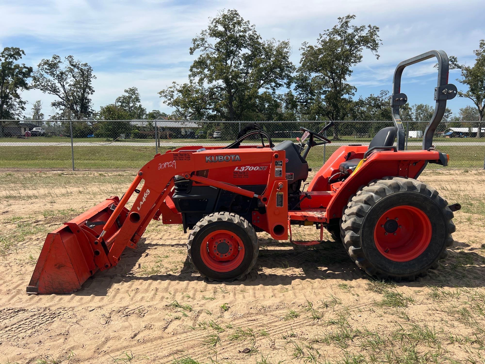 KUBOTA L3700SU TRACTOR (A54756)