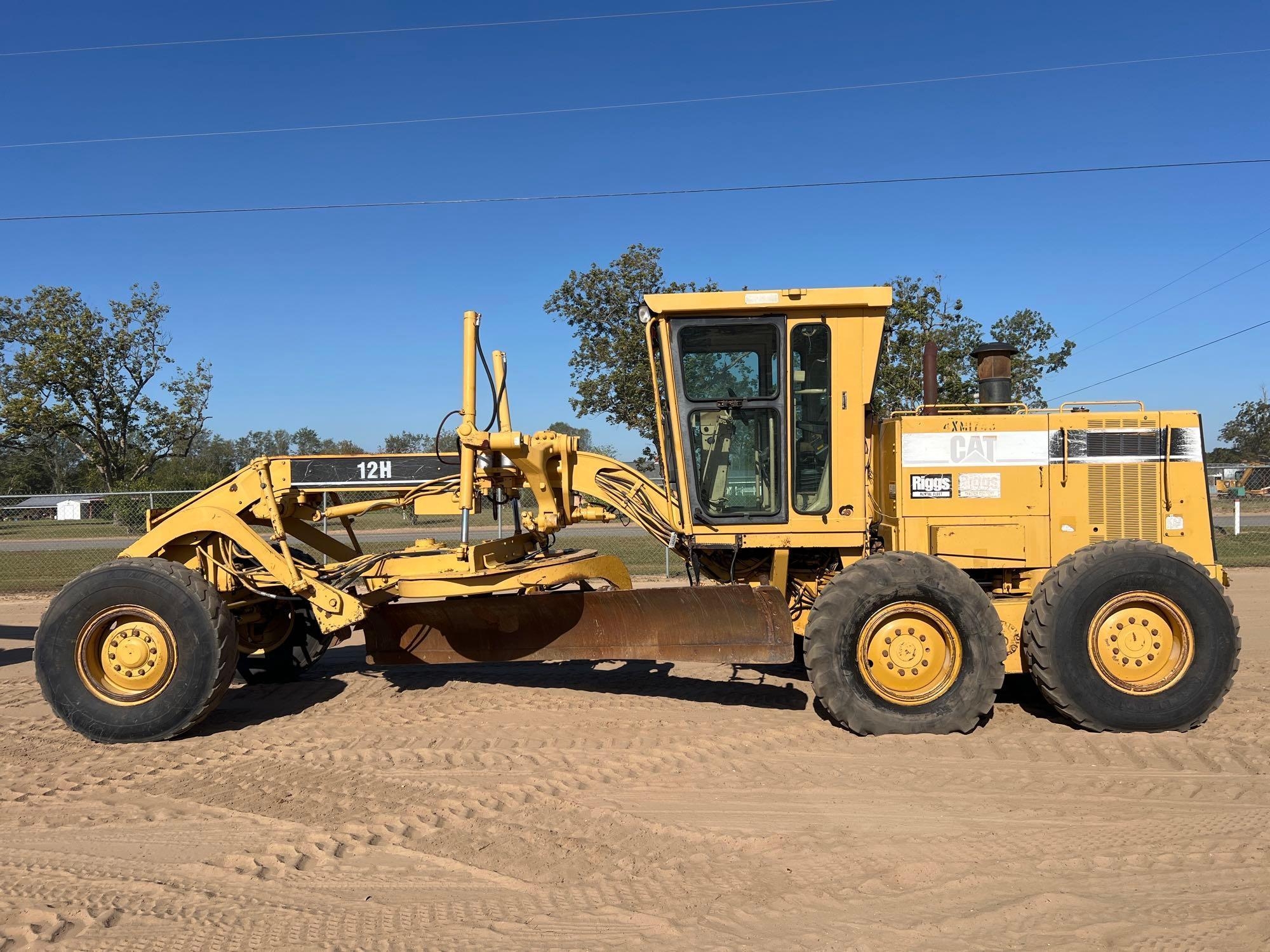 1998 CATERPILLAR 12H MOTOR GRADER (A52705)