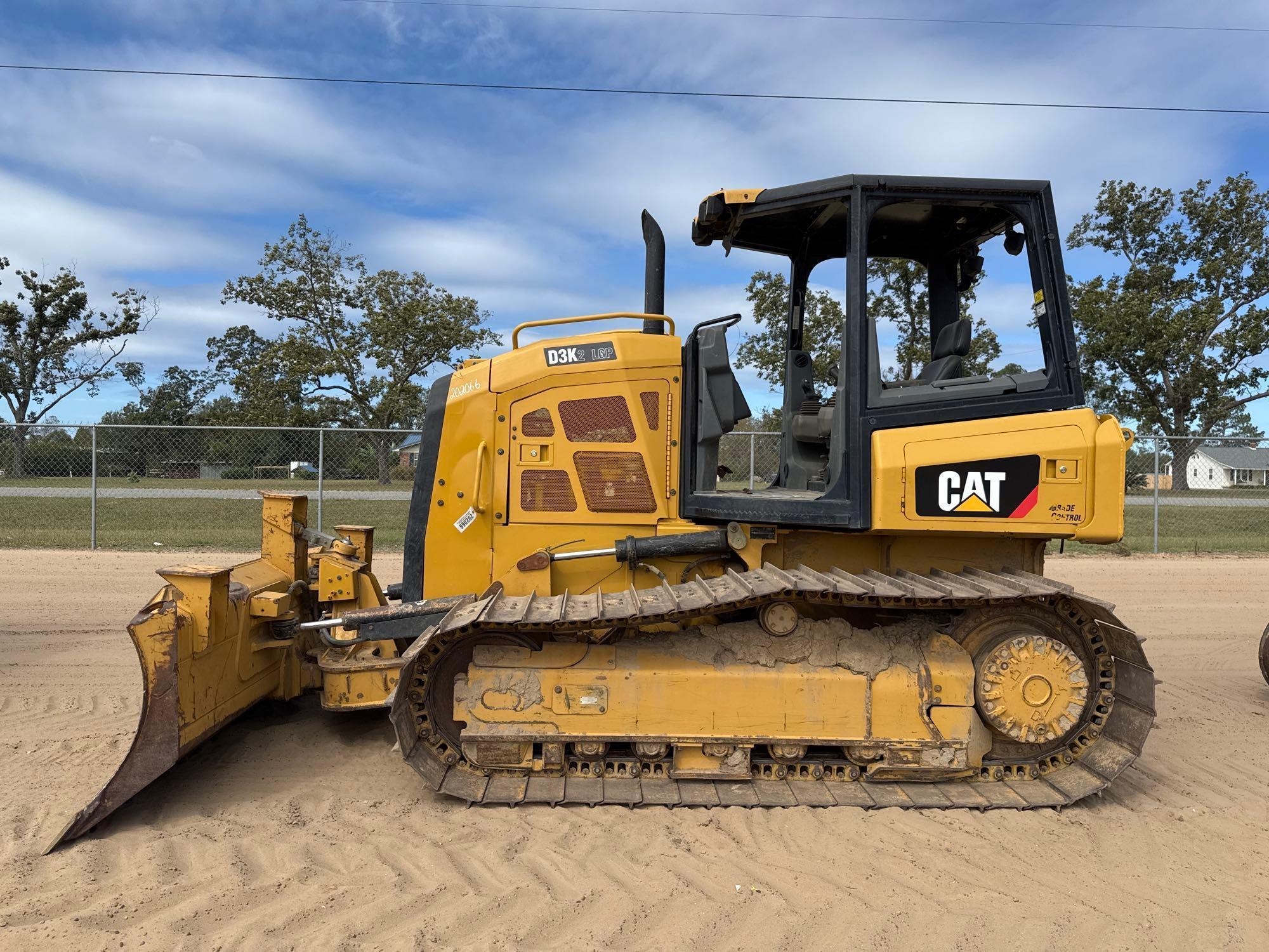 2016 CATERPILLAR D3K2 LGP CRAWLER DOZER (A52705)
