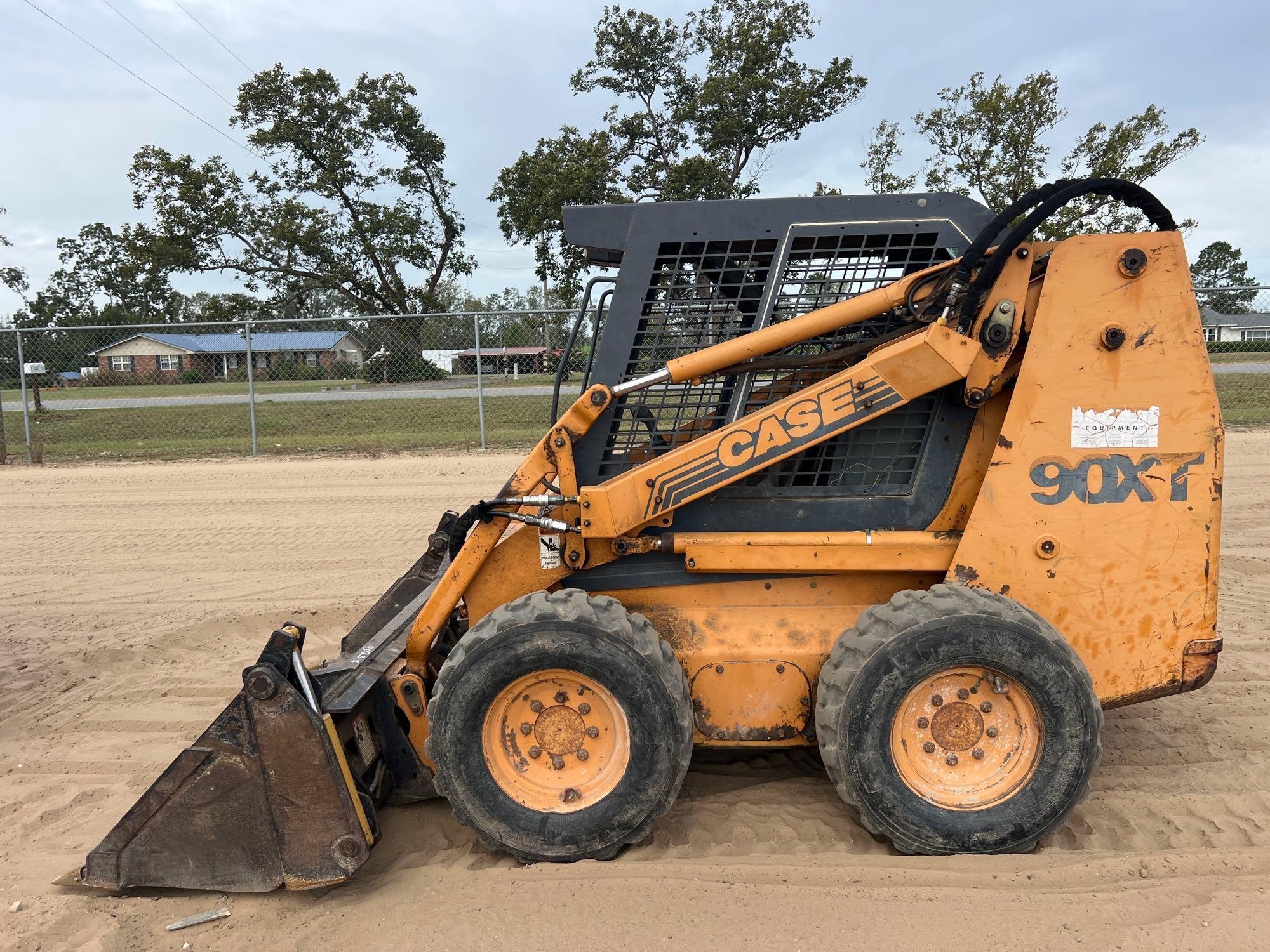 CASE 90XT SKID STEER (A52705)
