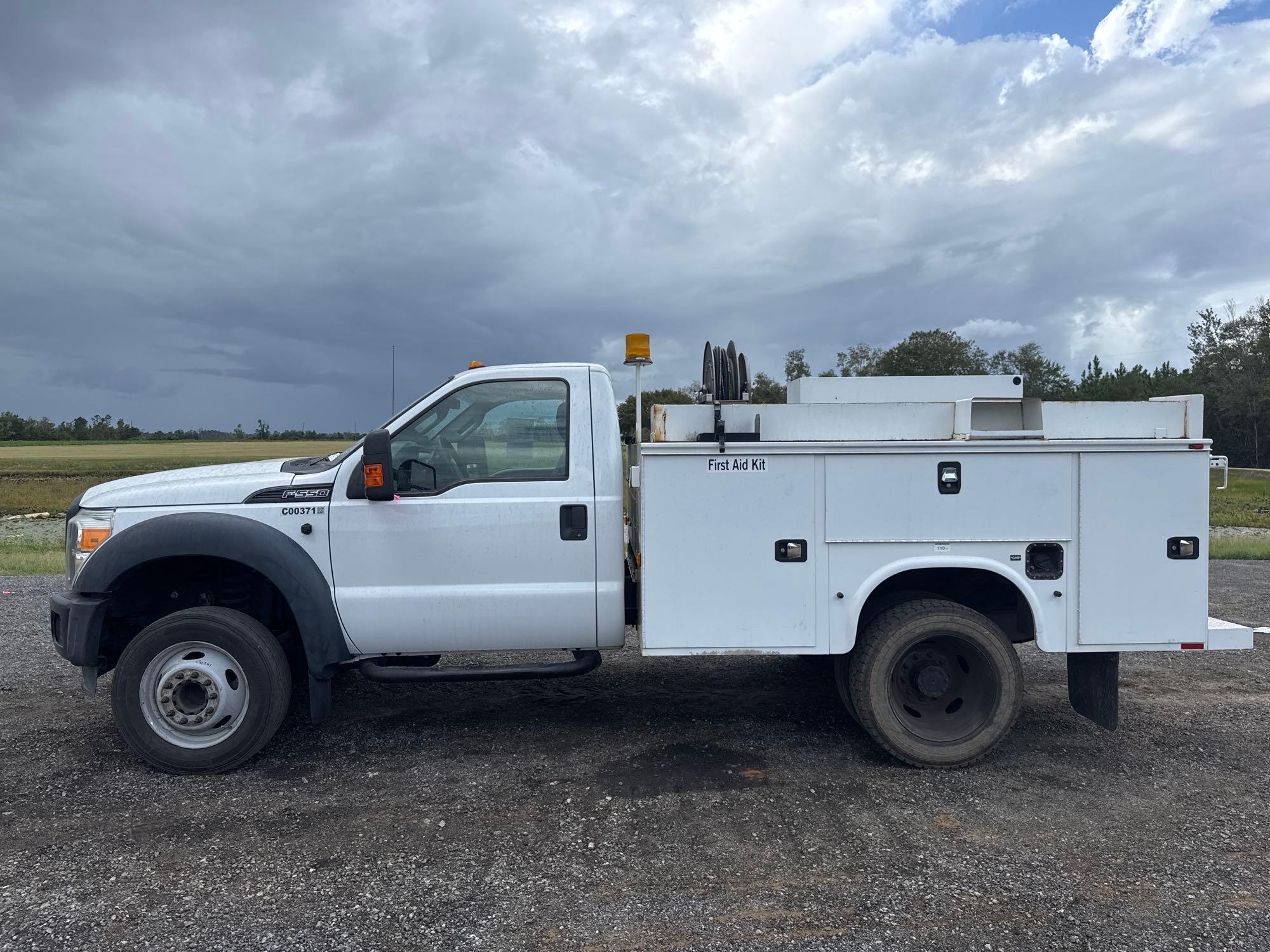 2016 F550 SUPER DUTY SERVICE TRUCK (A51406)