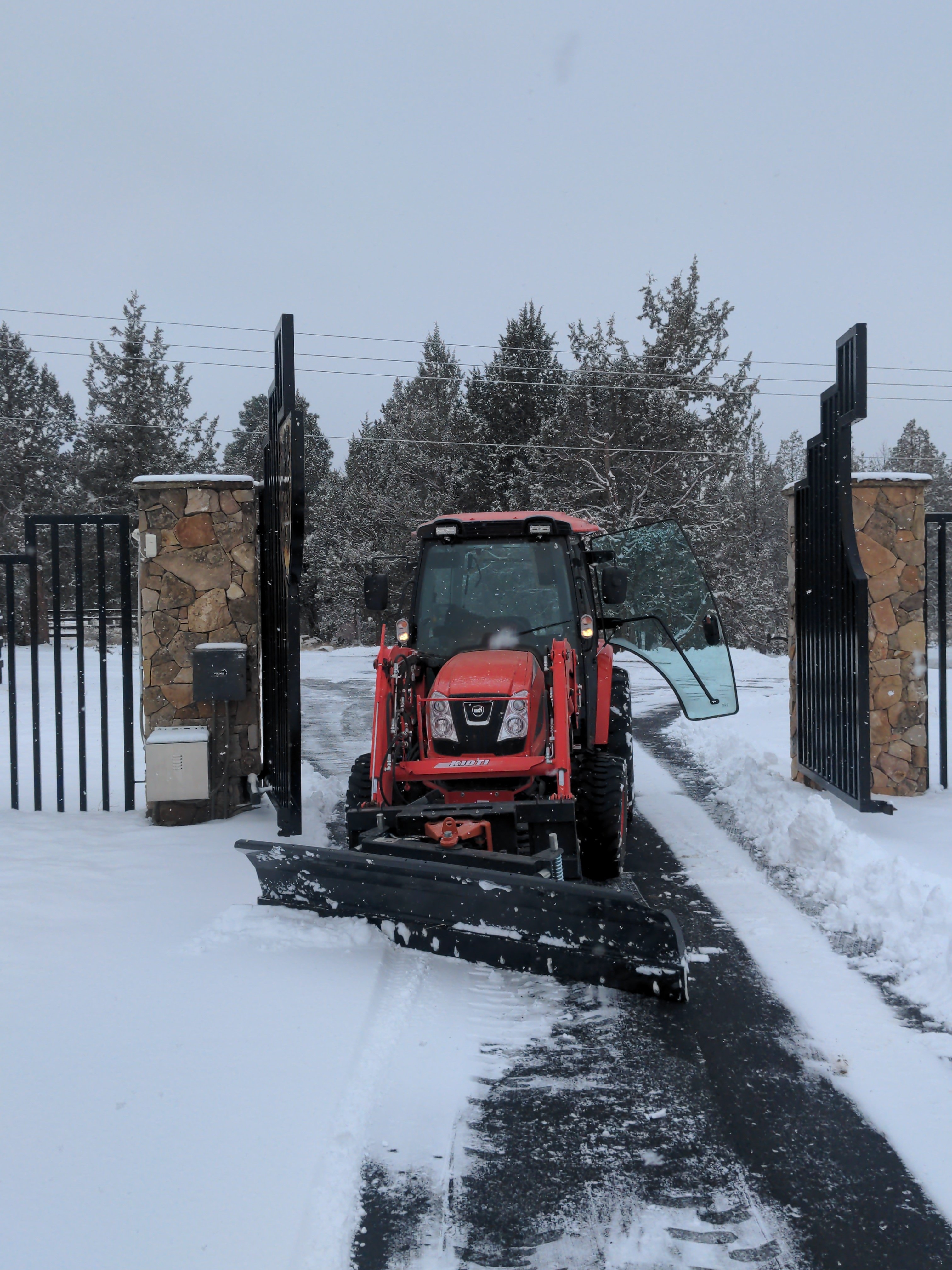 2024 12 Snow Clearing 01.jpg